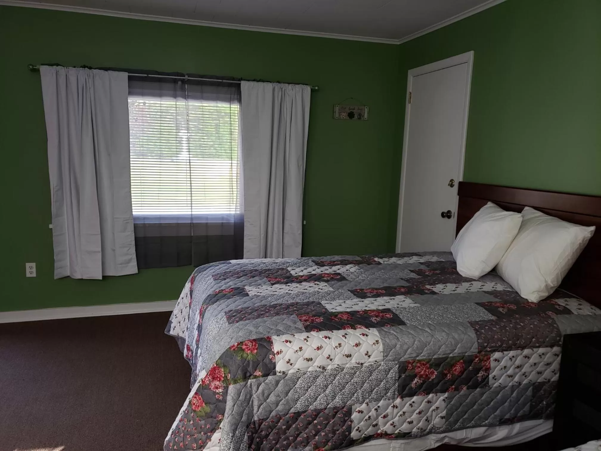 Bed in Blue Ridge Motel