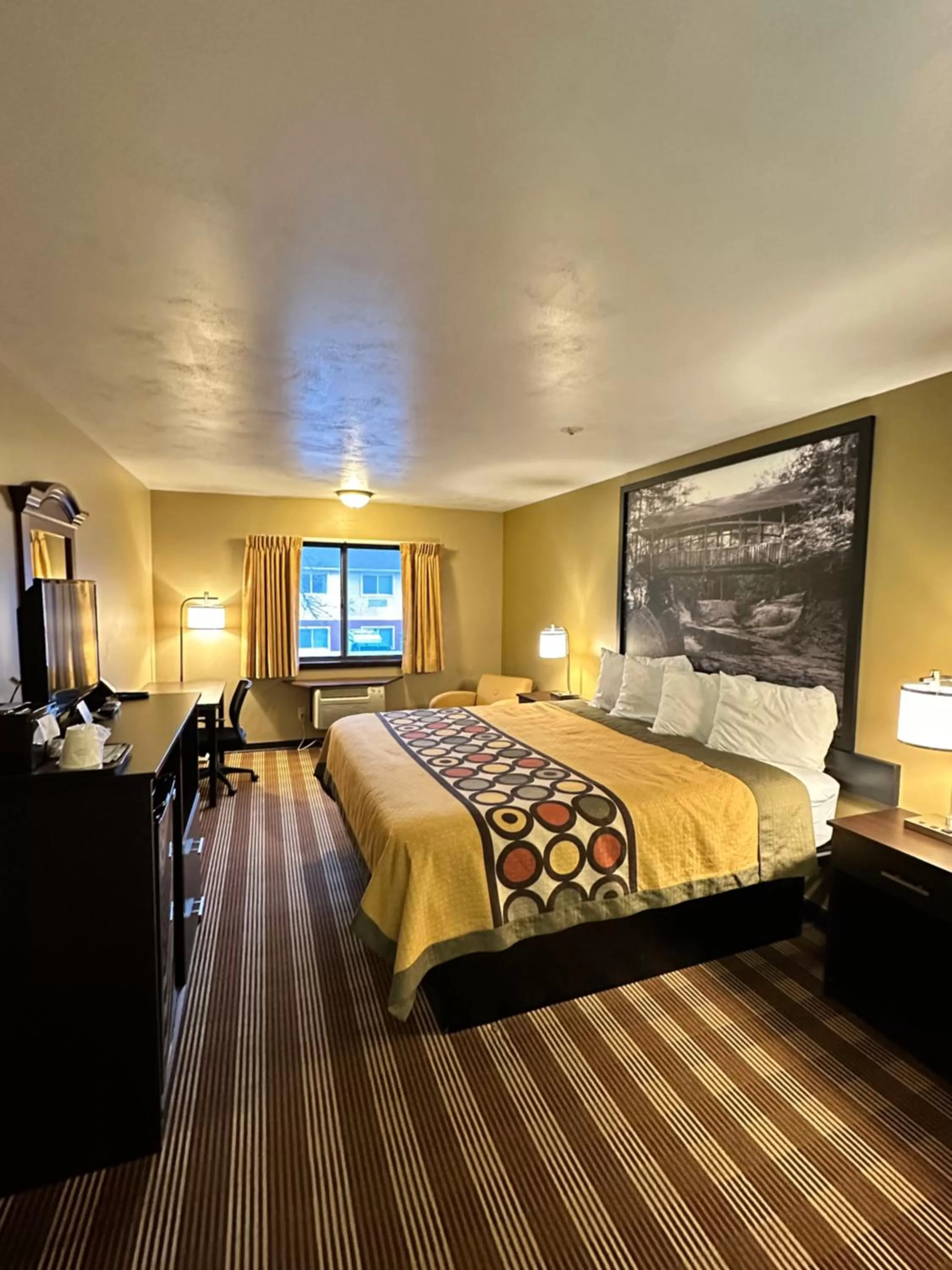 Super 8 by Wyndham Eau Claire WI