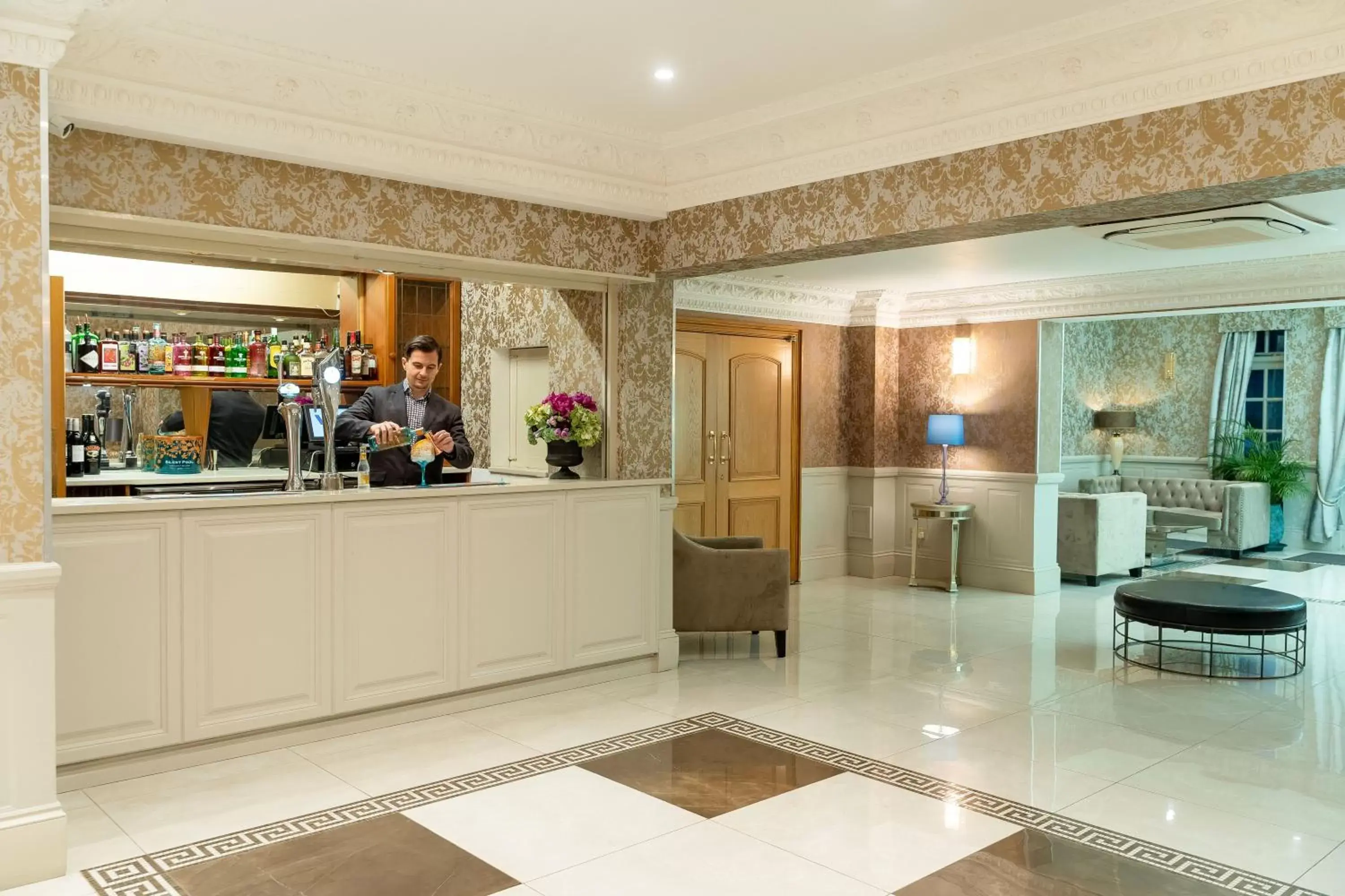 Lounge or bar, Lobby/Reception in Guildford Manor Hotel & Spa