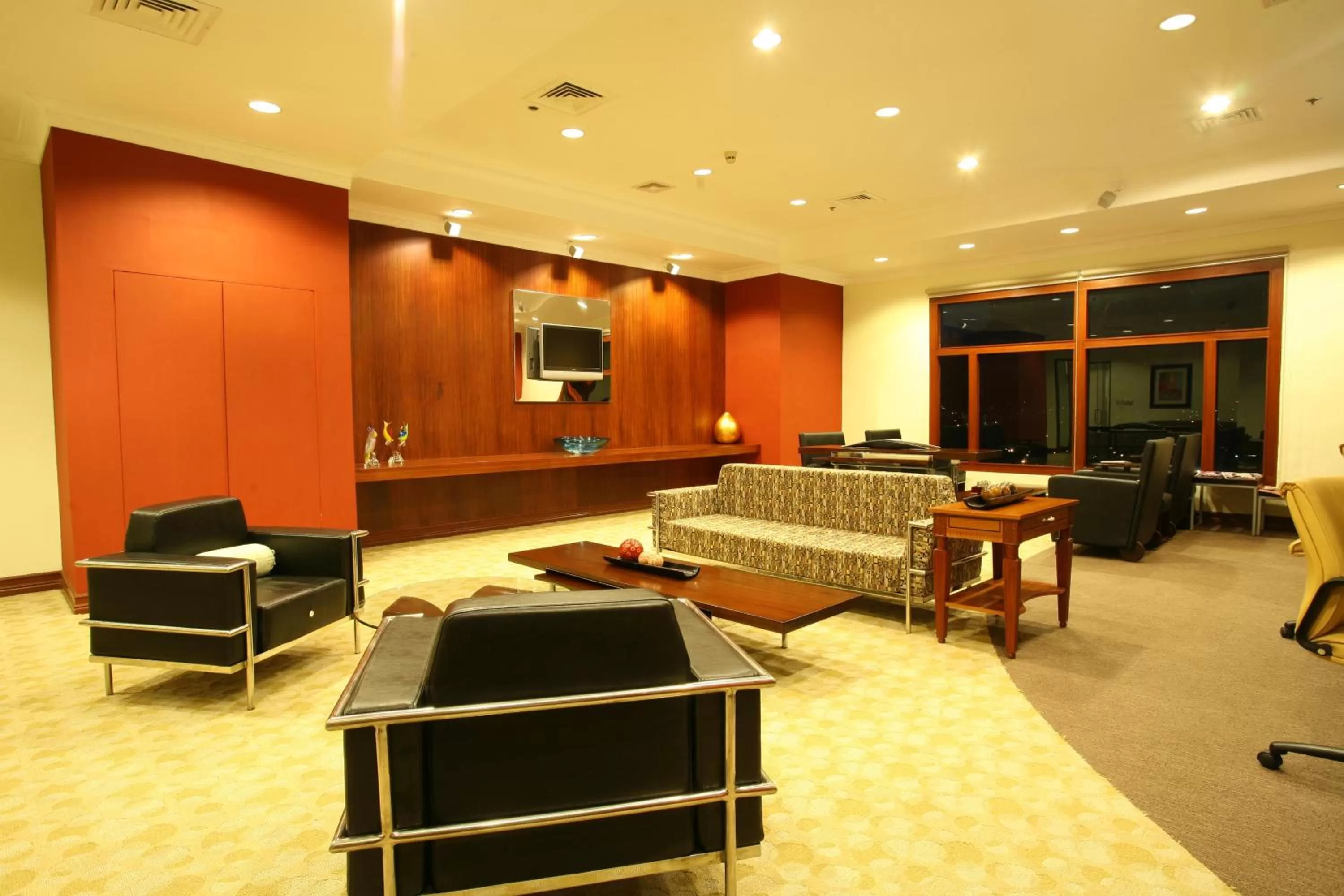 Business facilities in Waterfront Cebu City Hotel & Casino