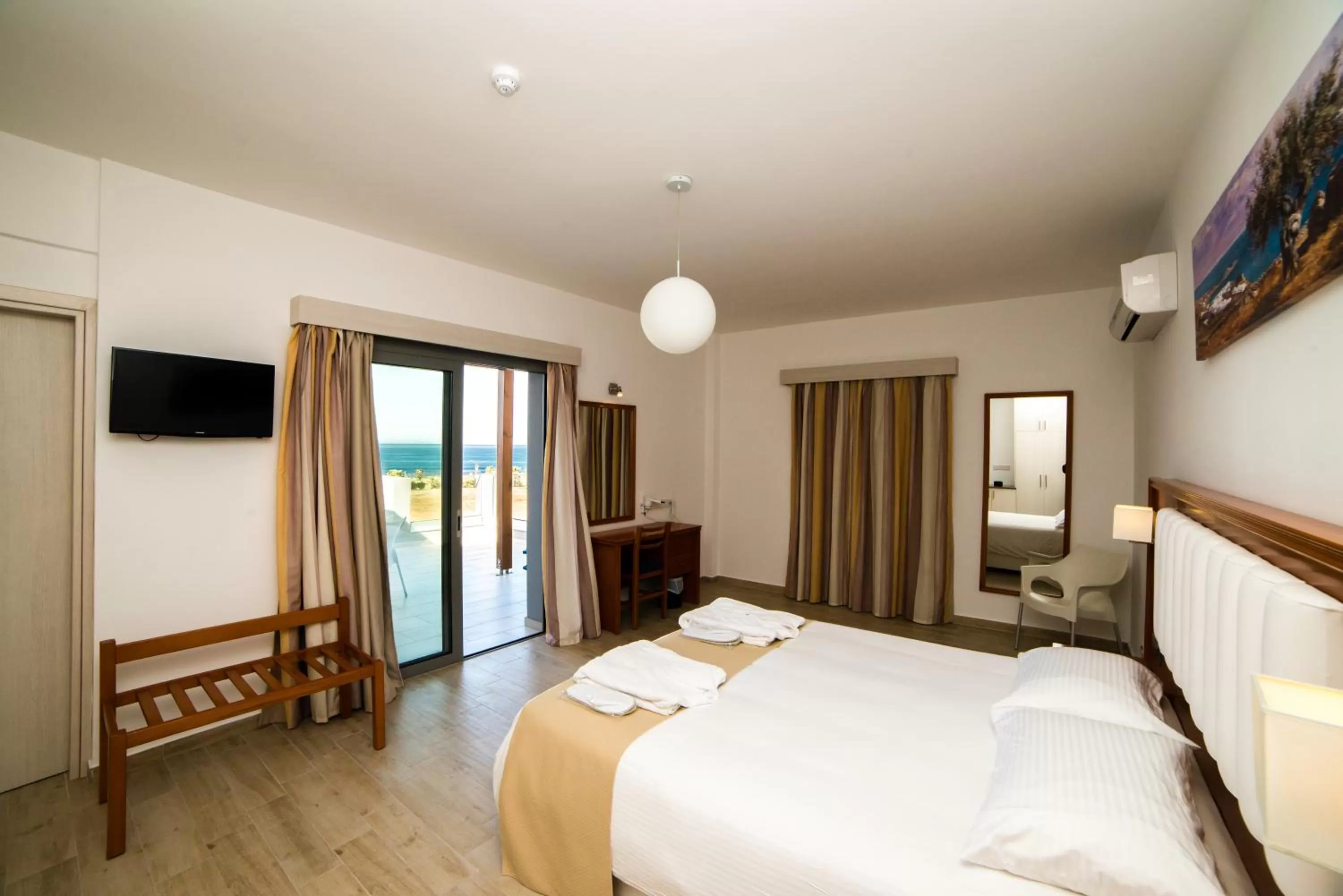 Bed in Kefalos Beach Tourist Village