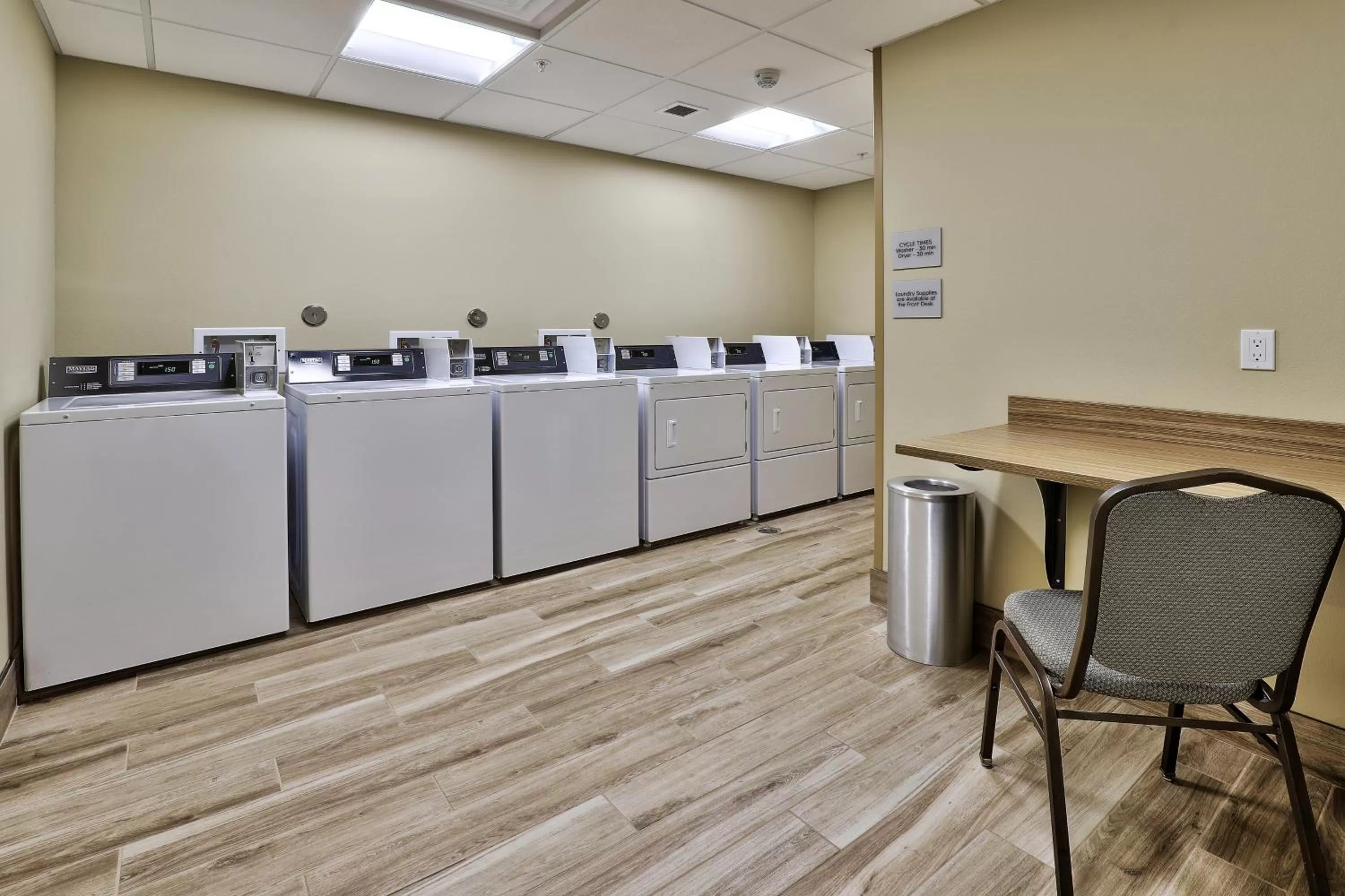 laundry in TownePlace Suites by Marriott Albuquerque Old Town