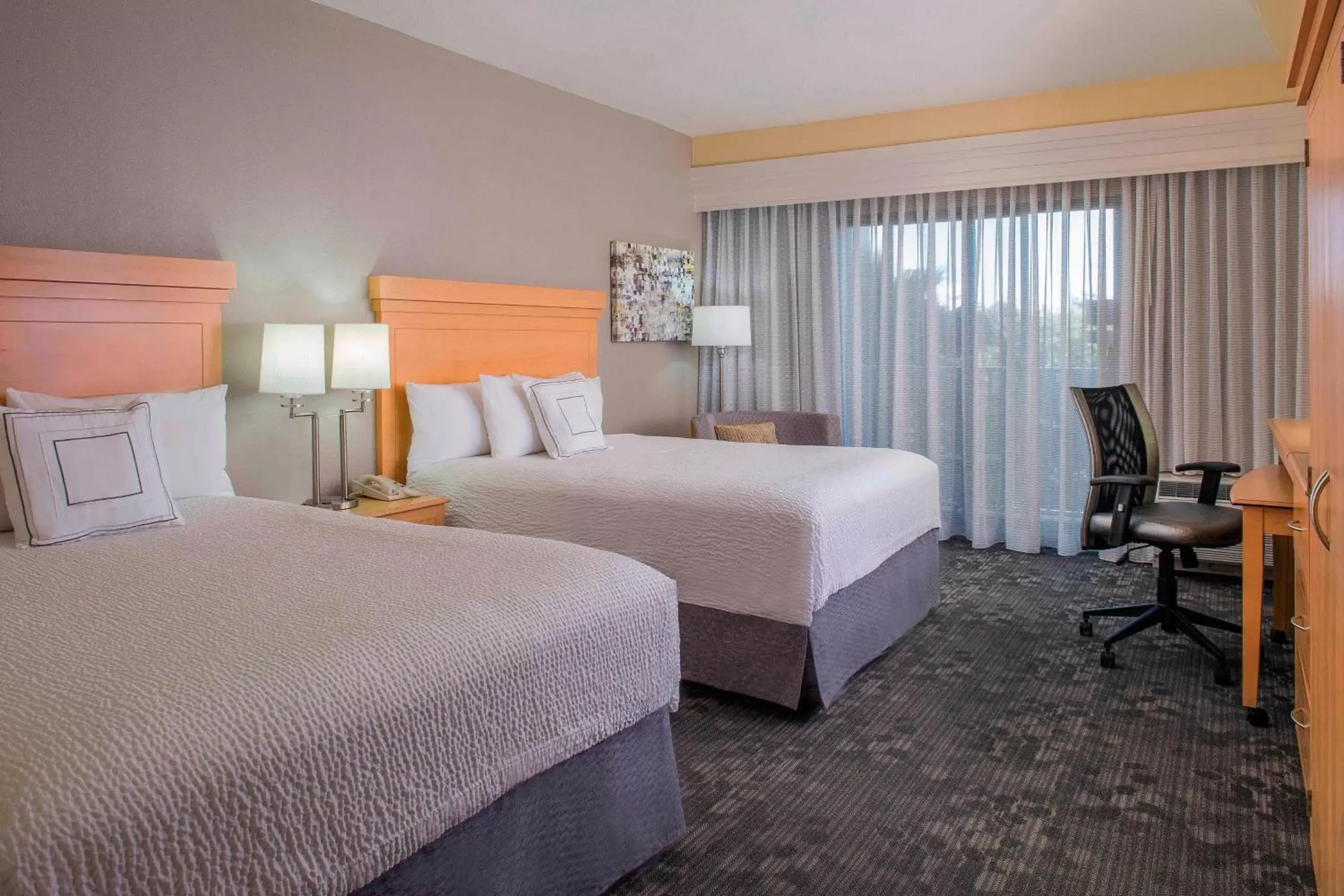 Photo of the whole room, Bed in Courtyard by Marriott Sandestin at Grand Boulevard