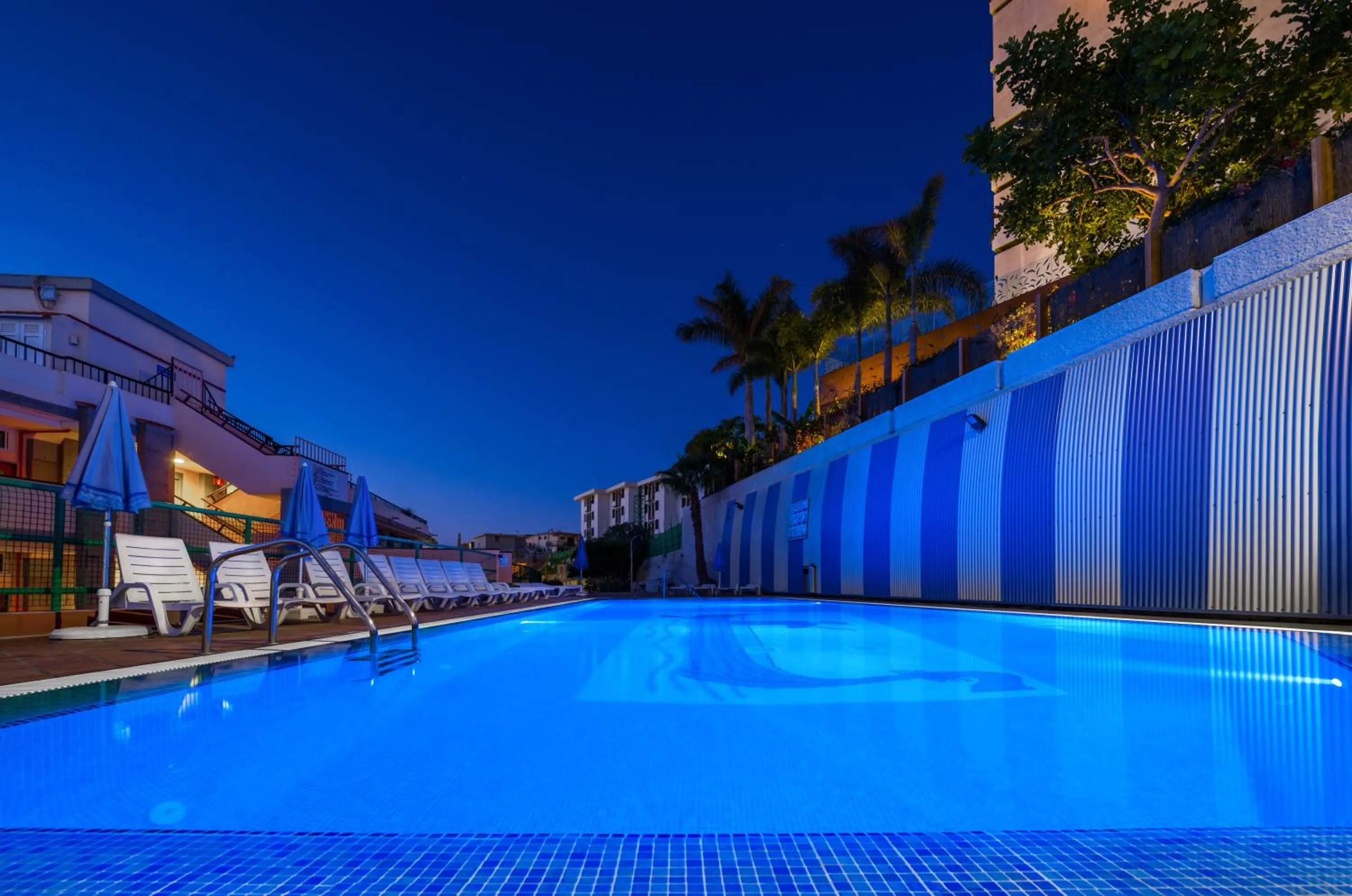 Swimming pool in Apartamentos las Góndolas