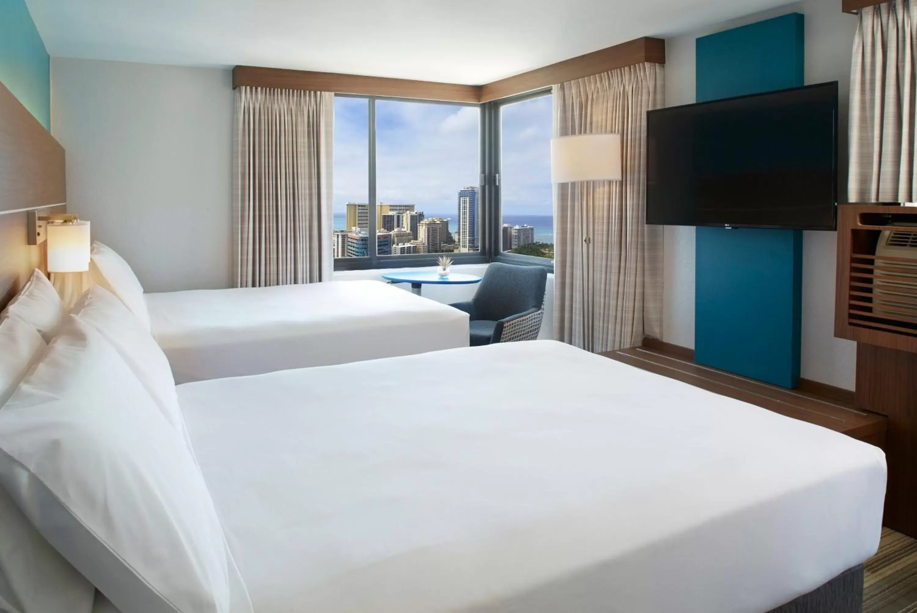 Photo of the whole room, Bed in Holiday Inn Express Waikiki, an IHG Hotel