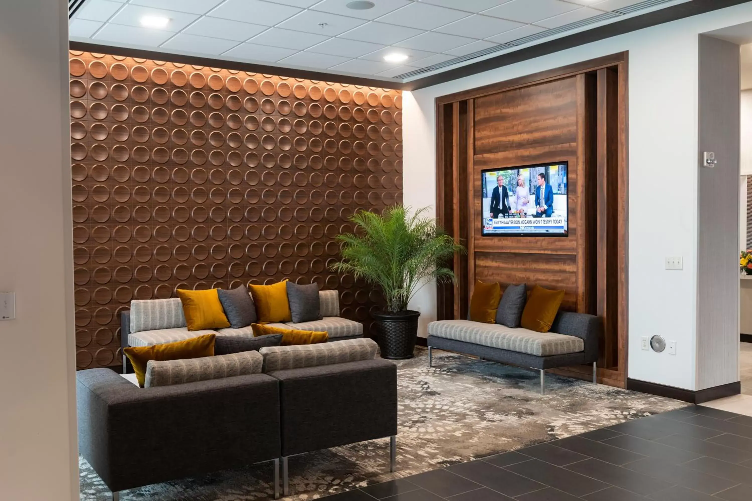 Lobby or reception, Seating Area in Wingate by Wyndham Angola