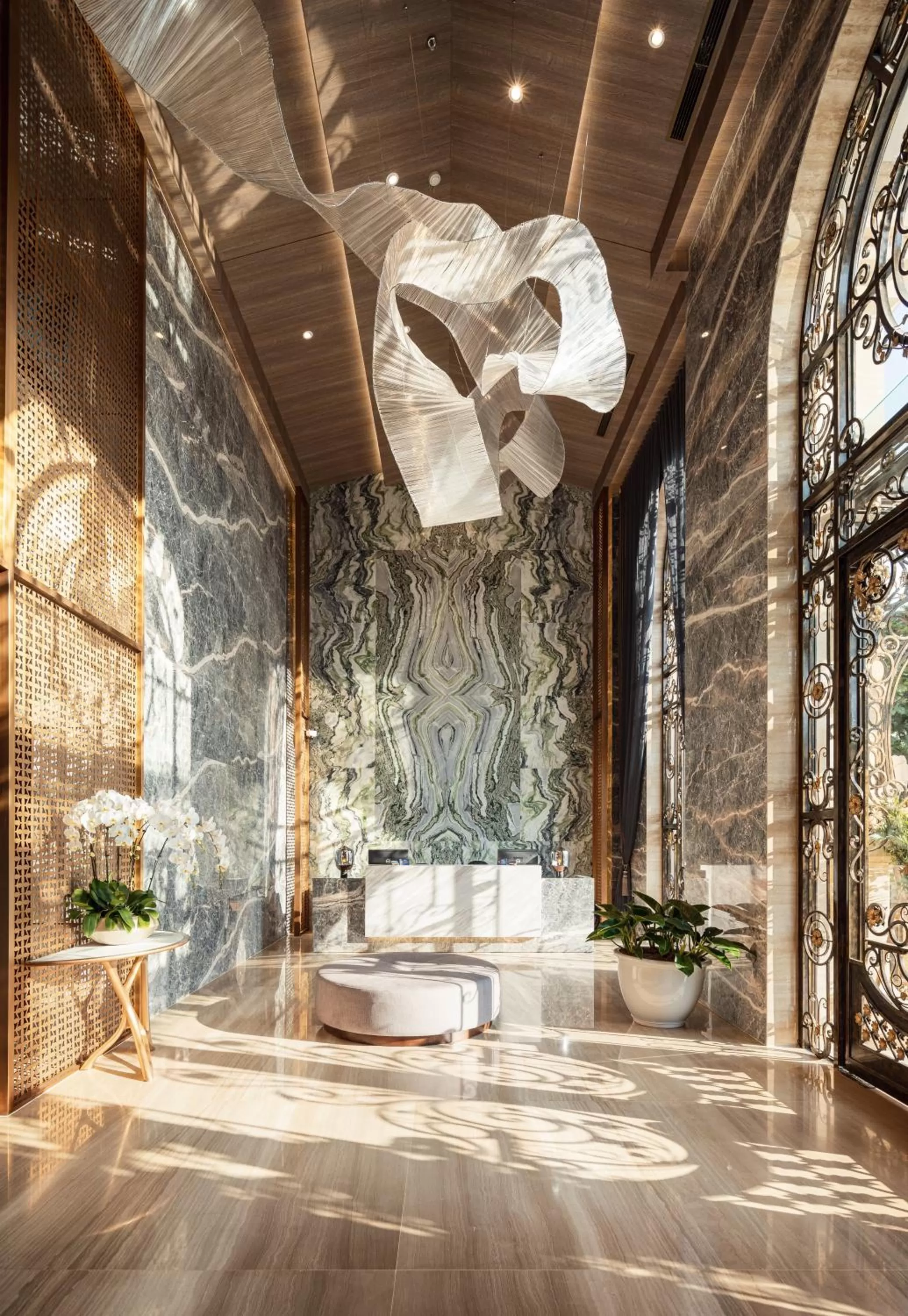 Lobby or reception in D'Lecia Ha Long Hotel