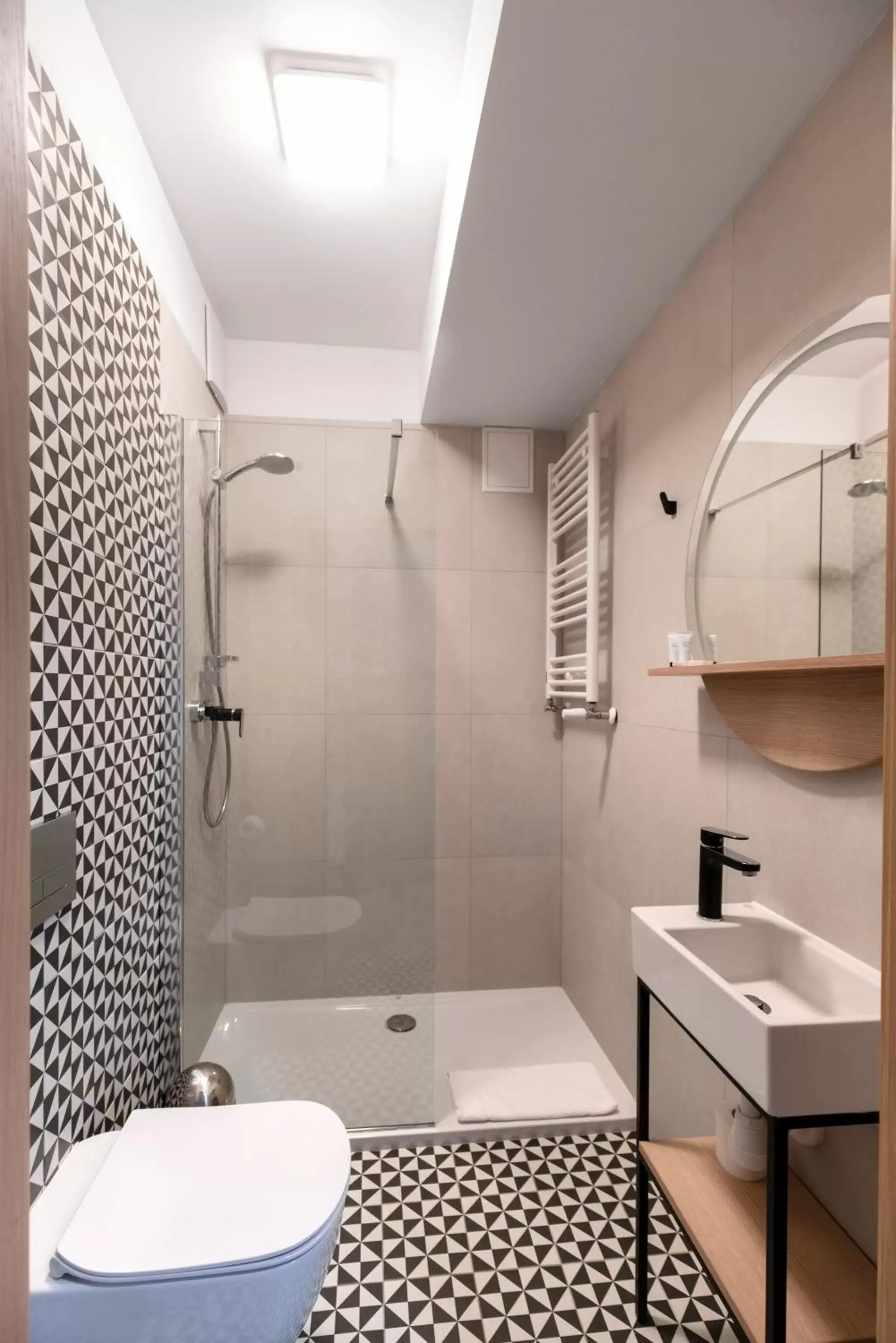 Shower, Bathroom in Hotel Tulip Residences Warsaw Targowa