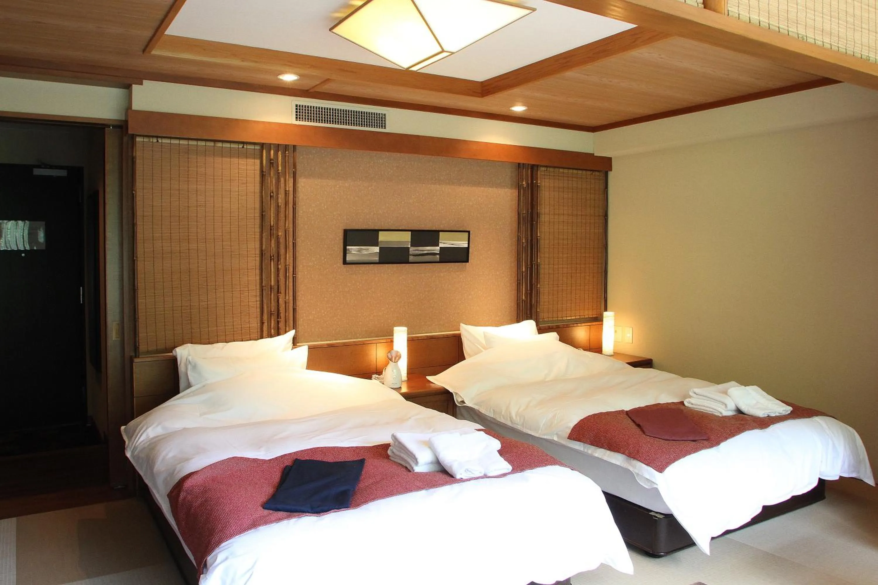 Bed in Art & Music Spa Resort Manatei Hakone