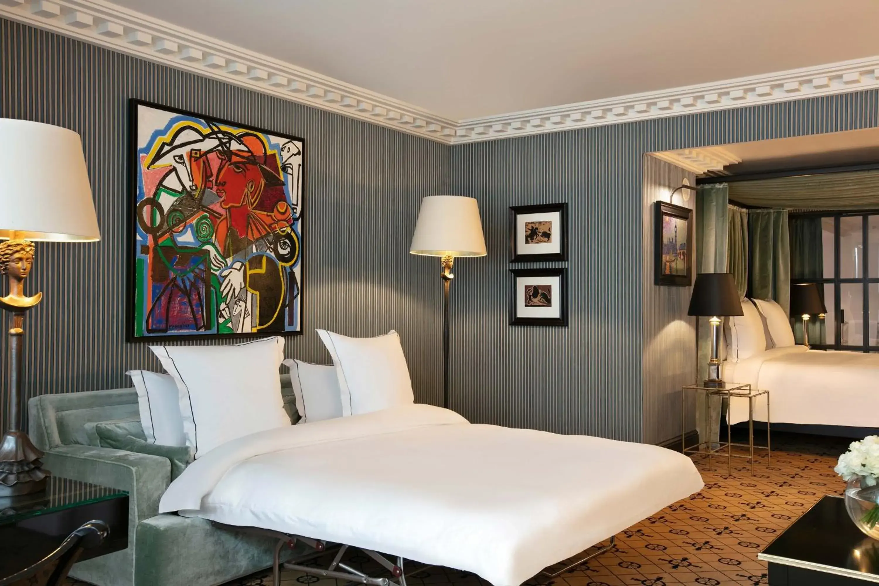 Photo of the whole room, Bed in Hotel de Berri, a Luxury Collection Hotel, Paris