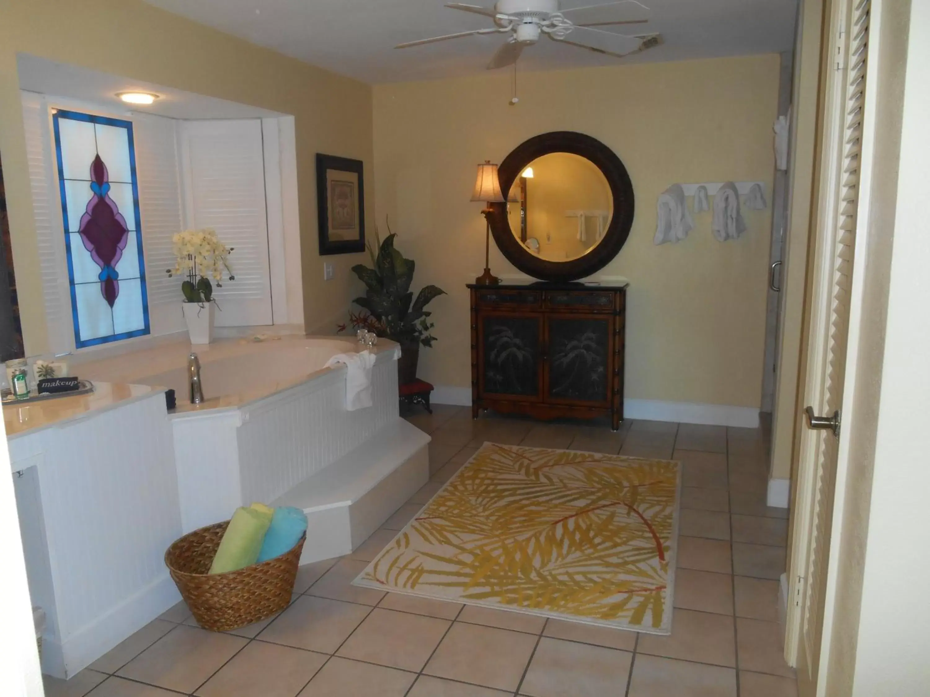 Bathroom, Lobby/Reception in Windemere Inn by the Sea