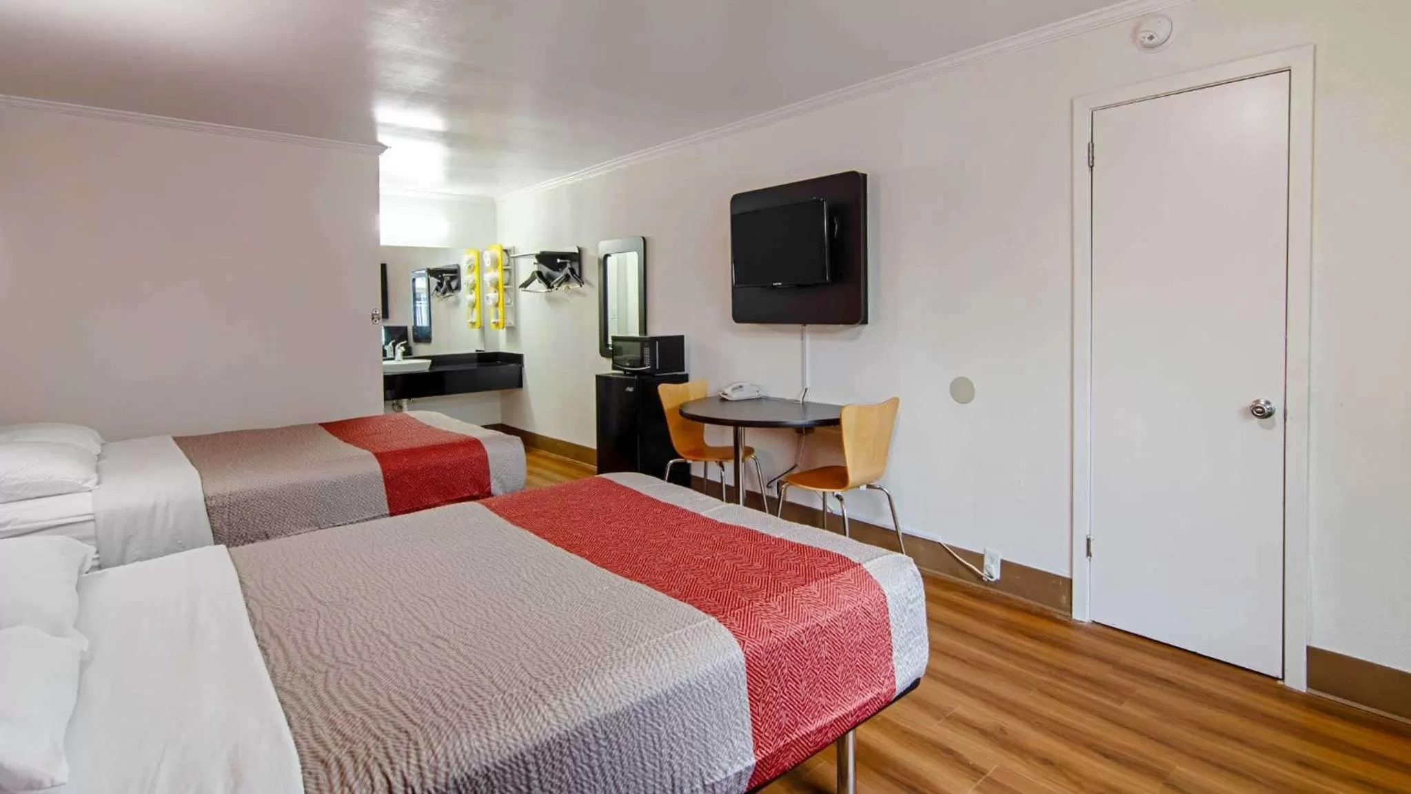 TV and multimedia, Bed in Motel 6-Bay Minette, AL