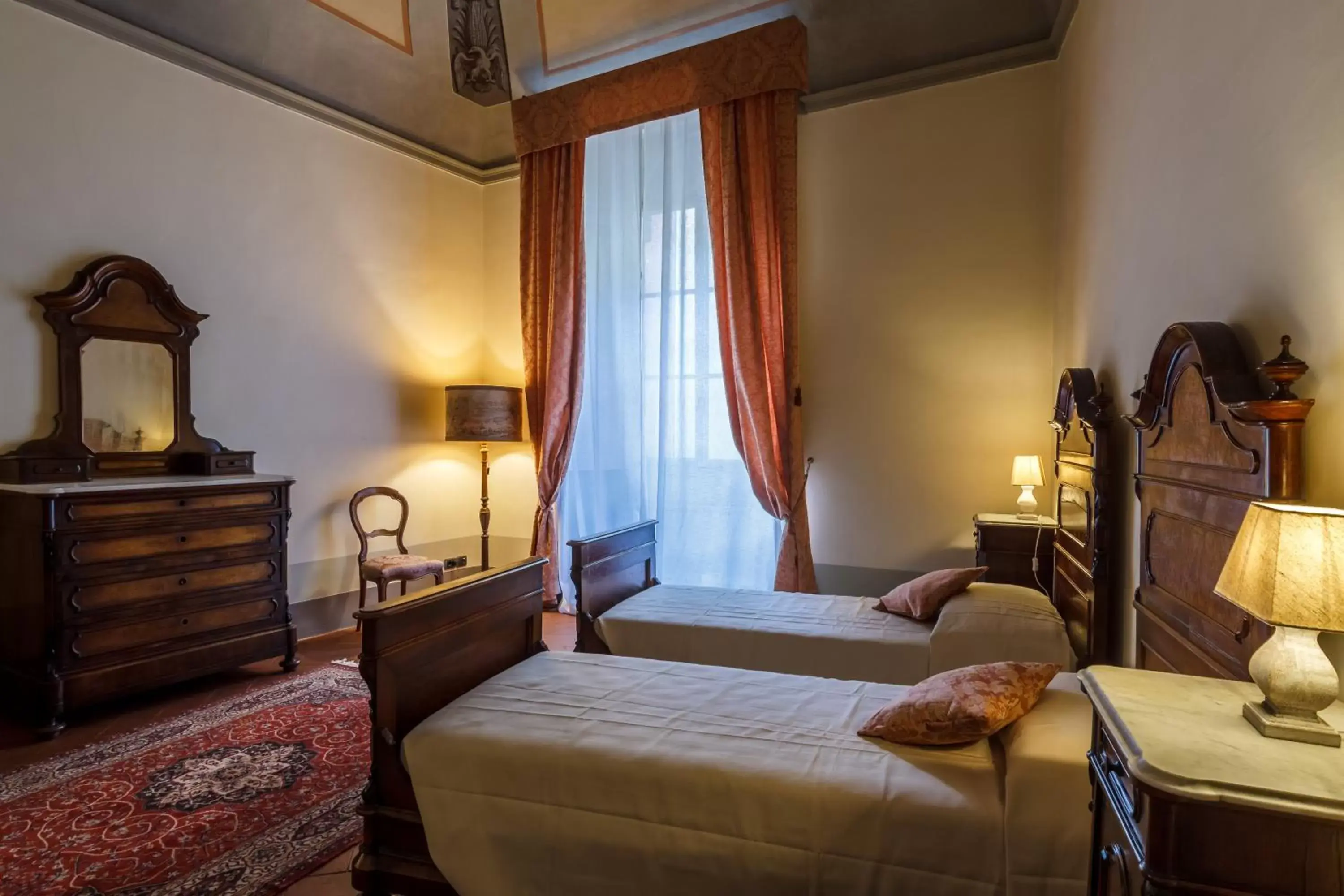 Photo of the whole room, Bed in Dimora Storica Palazzo Puccini