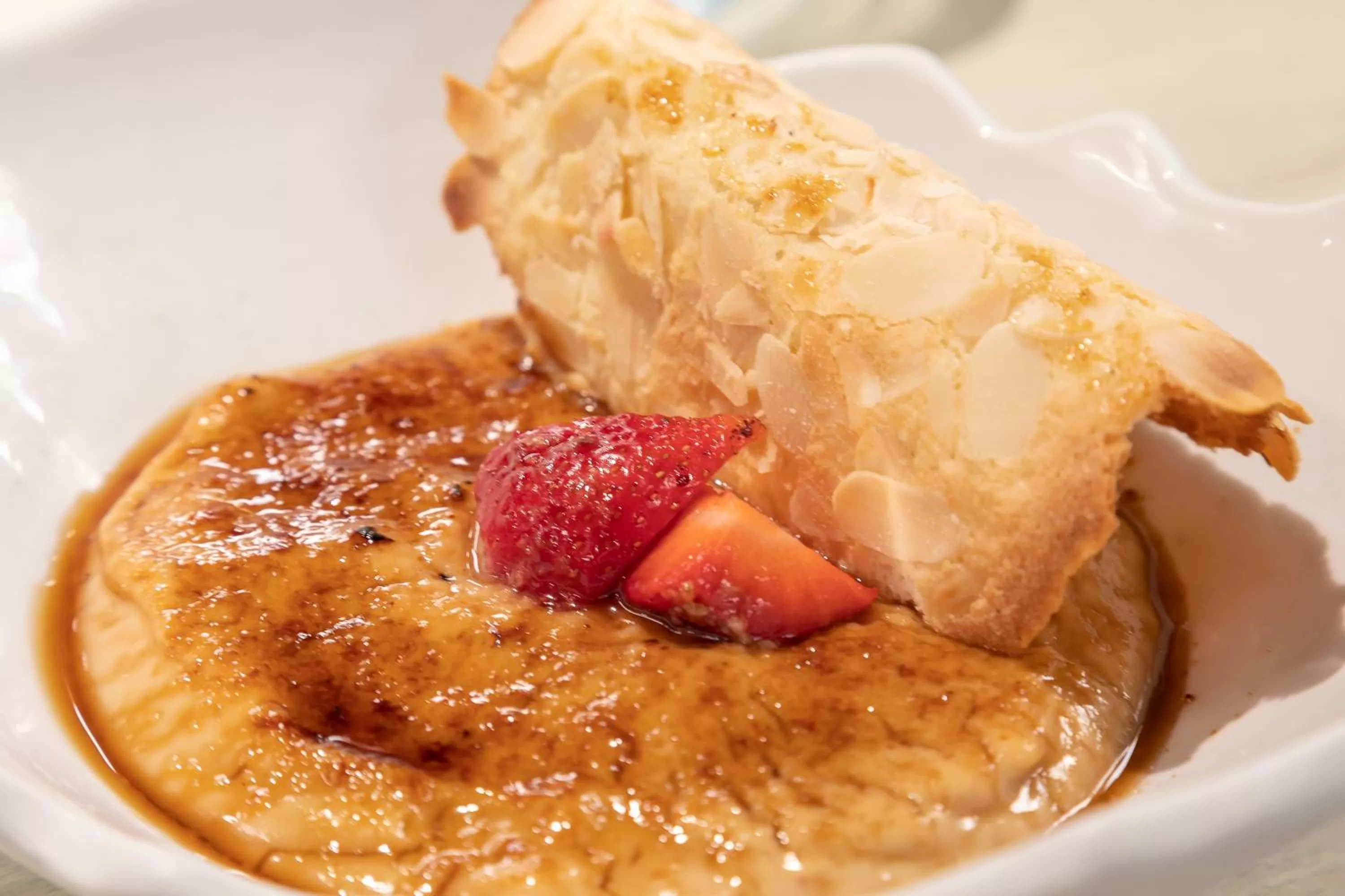 Restaurant/places to eat in Melia Alicante