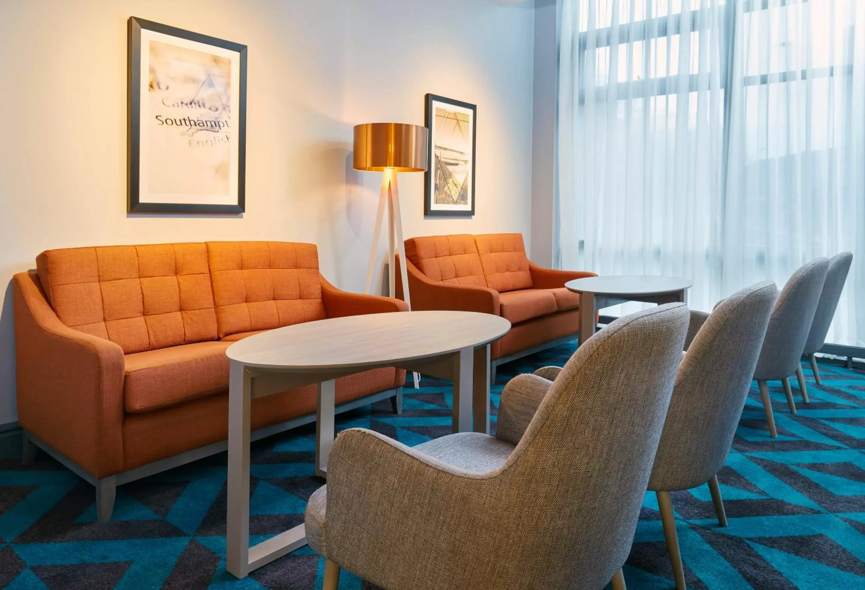 Lobby or reception, Seating Area in Leonardo Hotel Southampton - formerly Jurys Inn