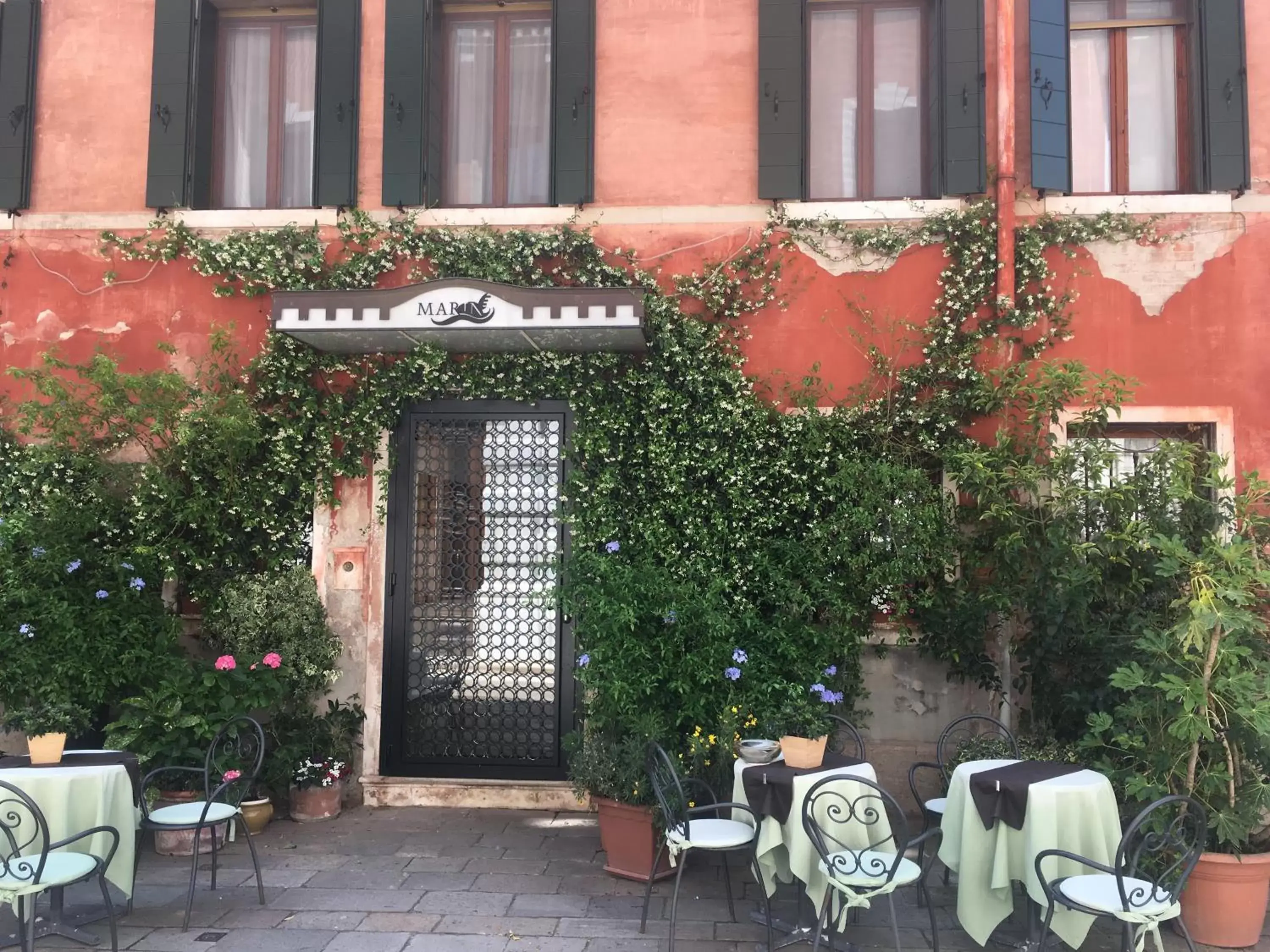 Facade/entrance, Restaurant/Places to Eat in Albergo Marin