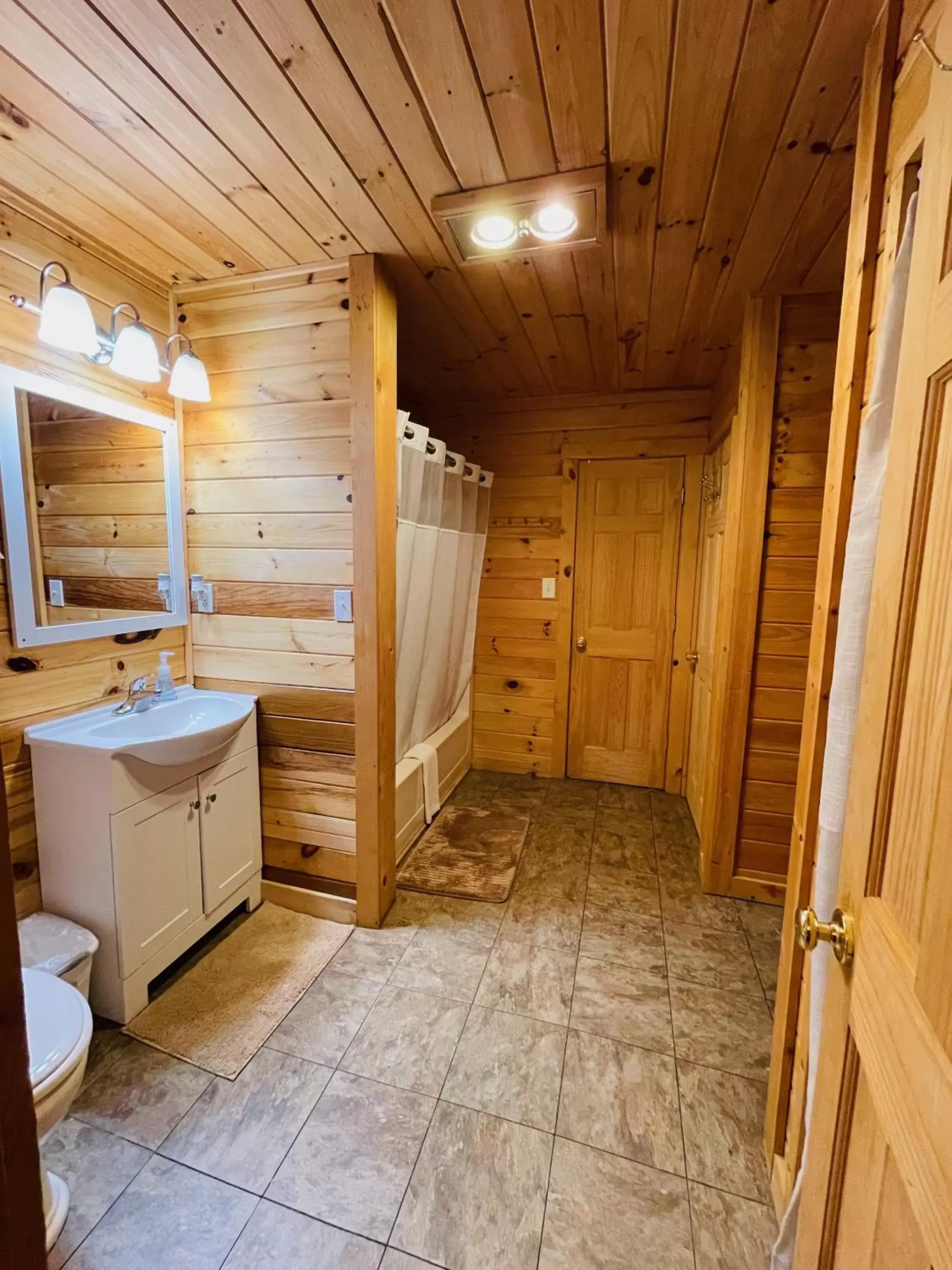 Bathroom in Nantahala Village