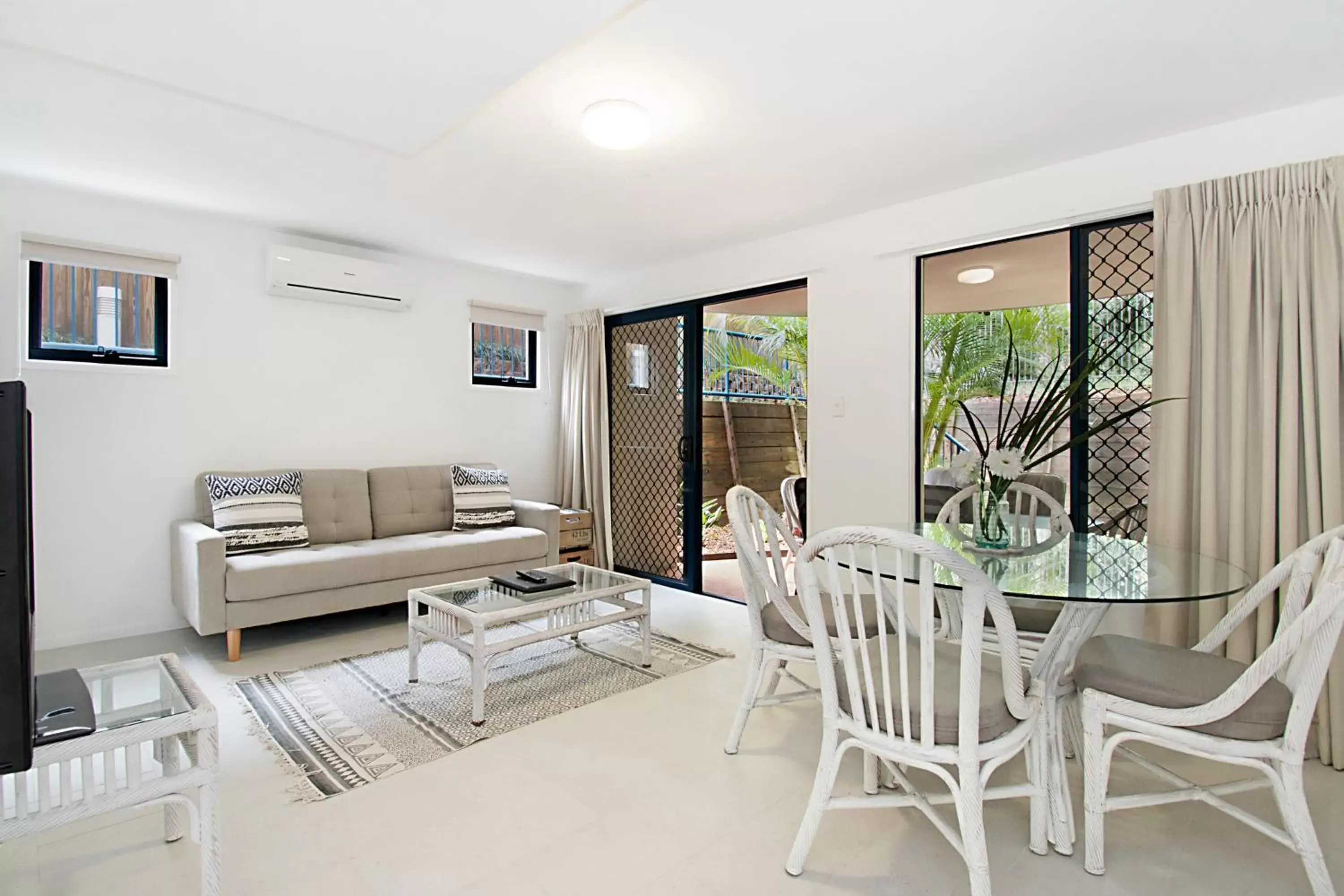 Balcony/Terrace, Seating Area in Gosamara Apartments