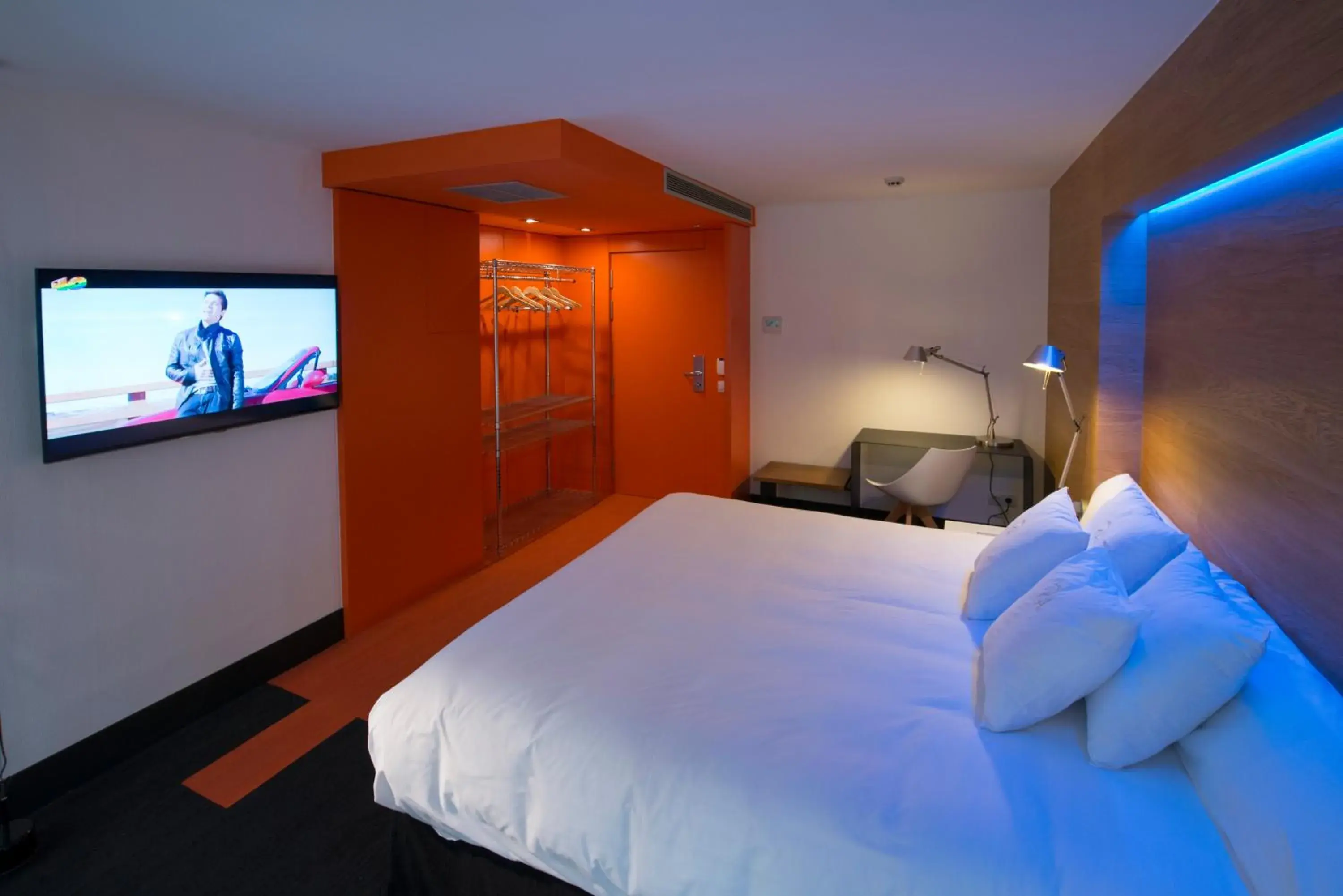 Photo of the whole room, Bed in Hotel Mirador de Chamartín