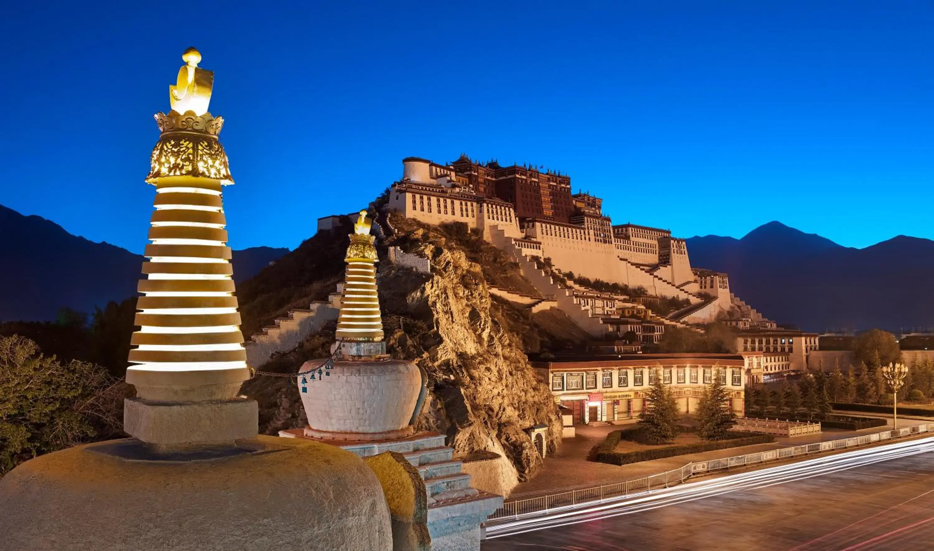 Area and facilities in Shangri-La Lhasa