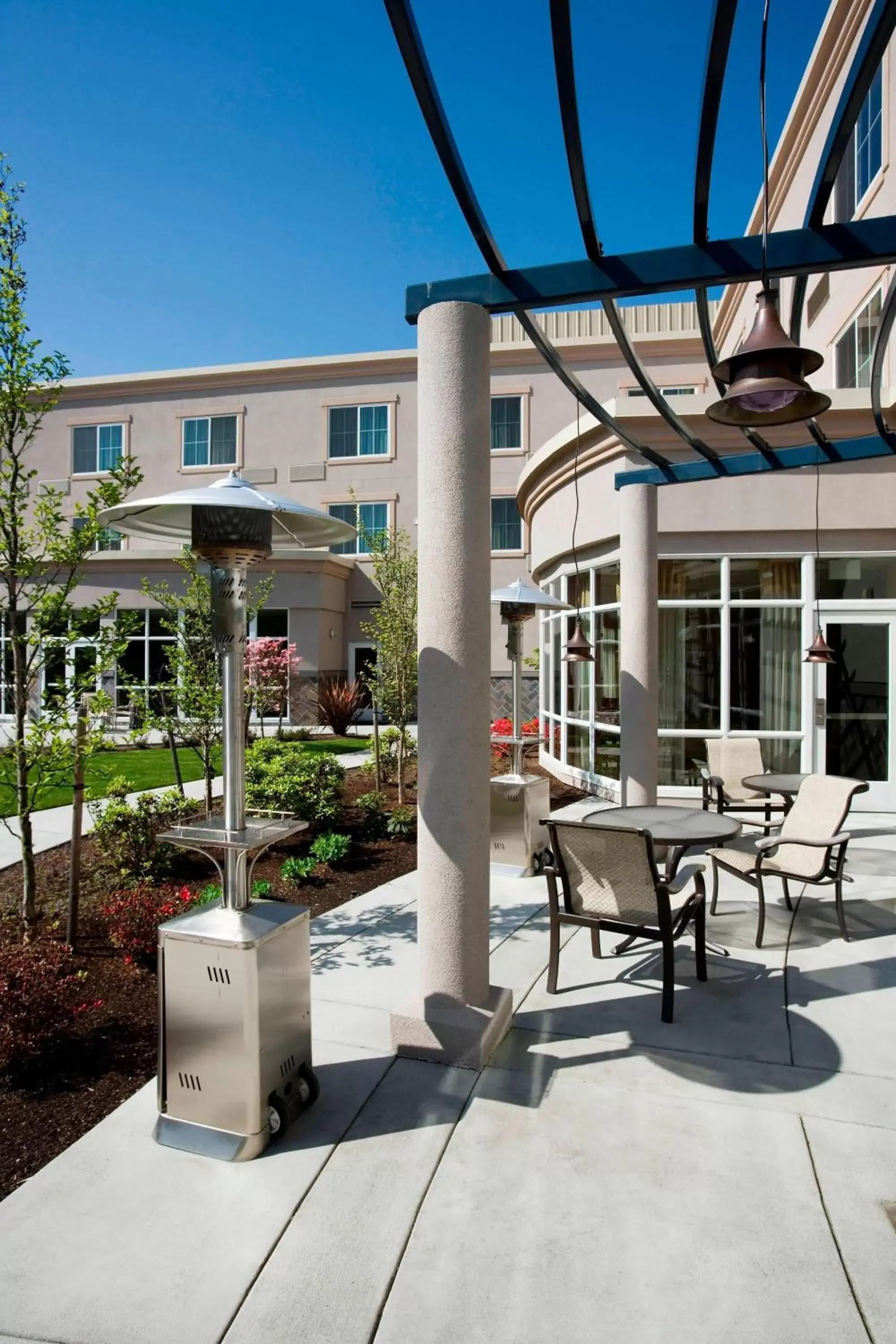 Lounge or bar in Courtyard by Marriott Seattle Kirkland