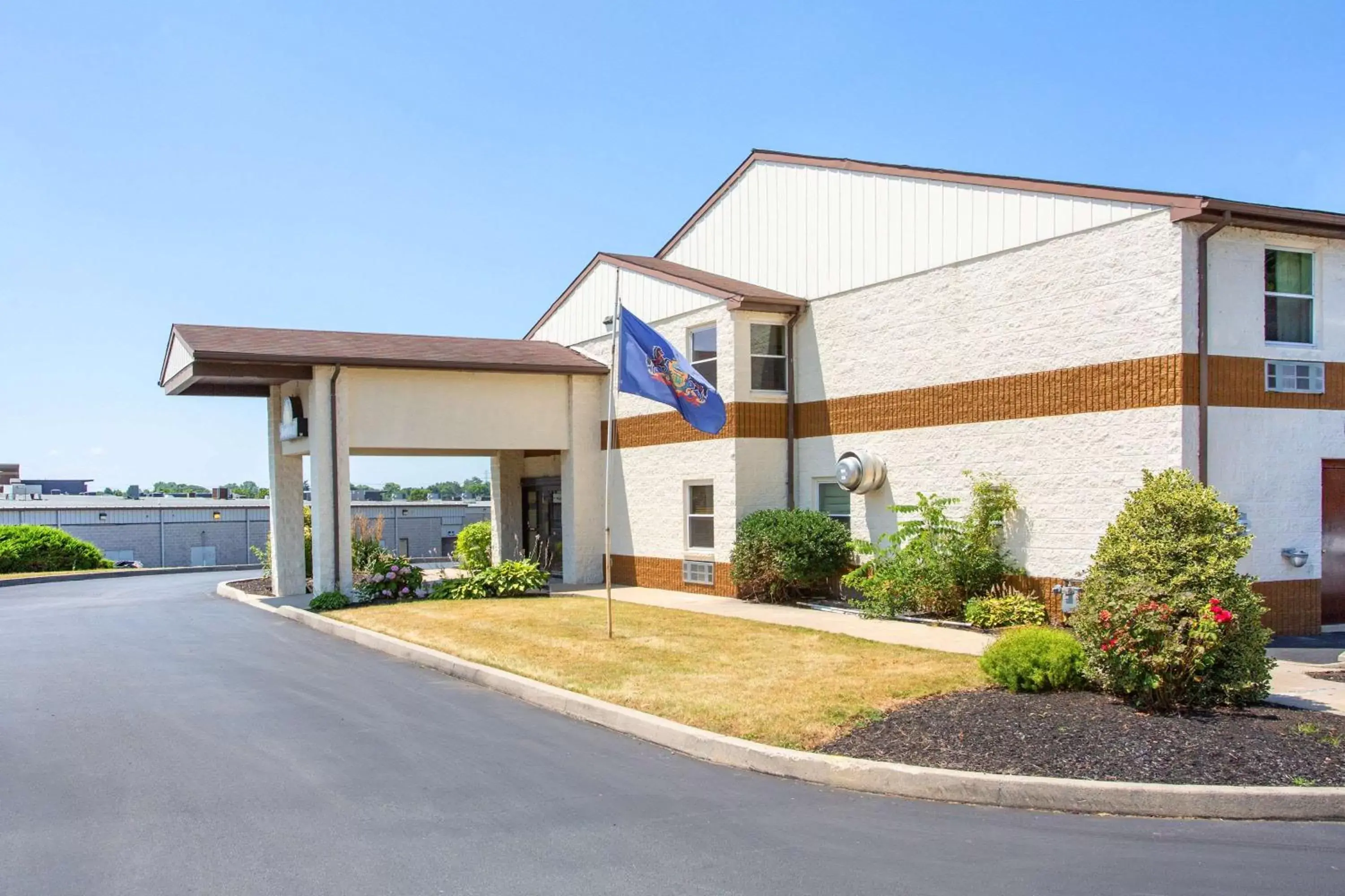 Property Building in Days Inn by Wyndham Lancaster PA Dutch Country