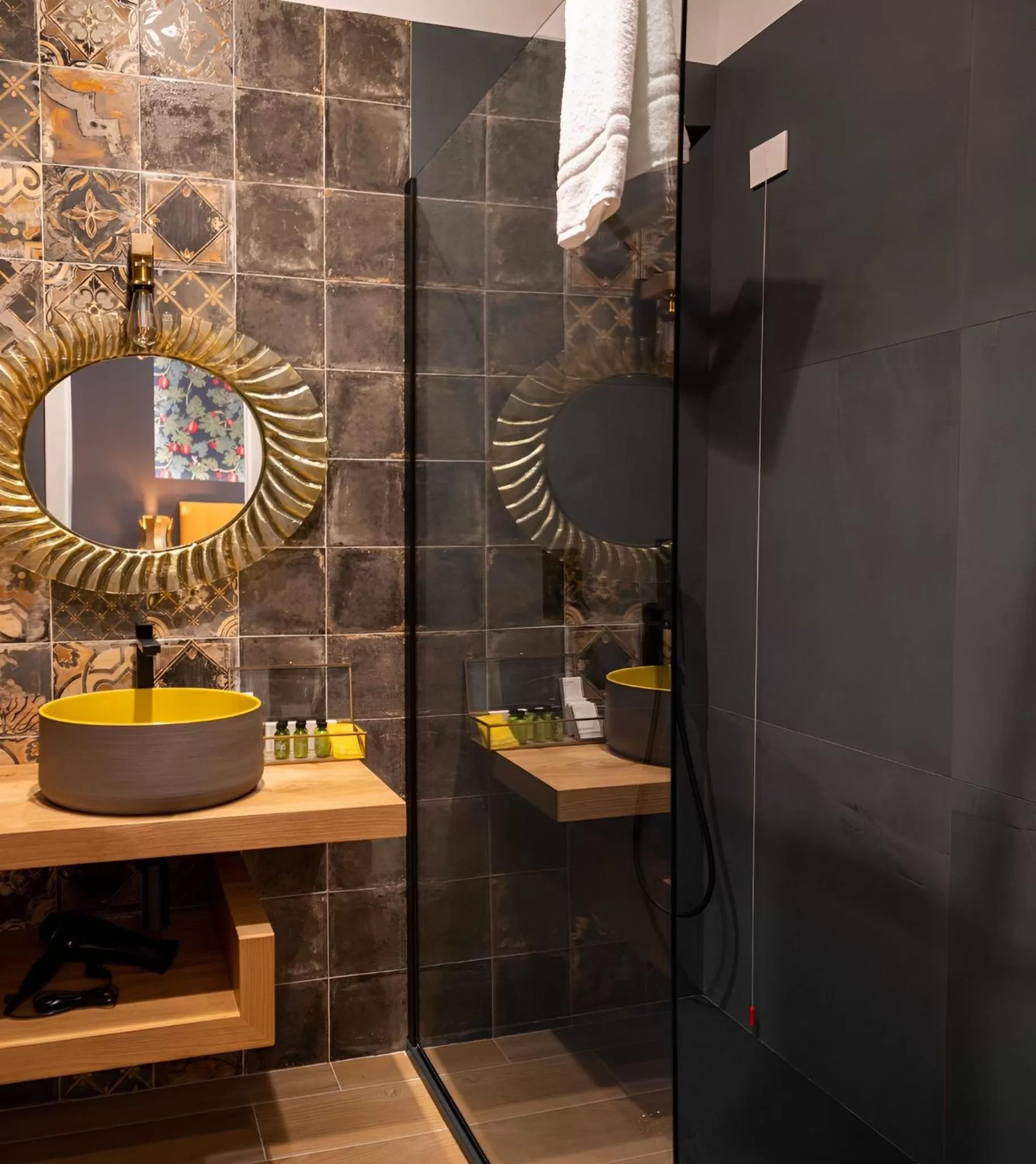 Bathroom in MareLuna Rooms