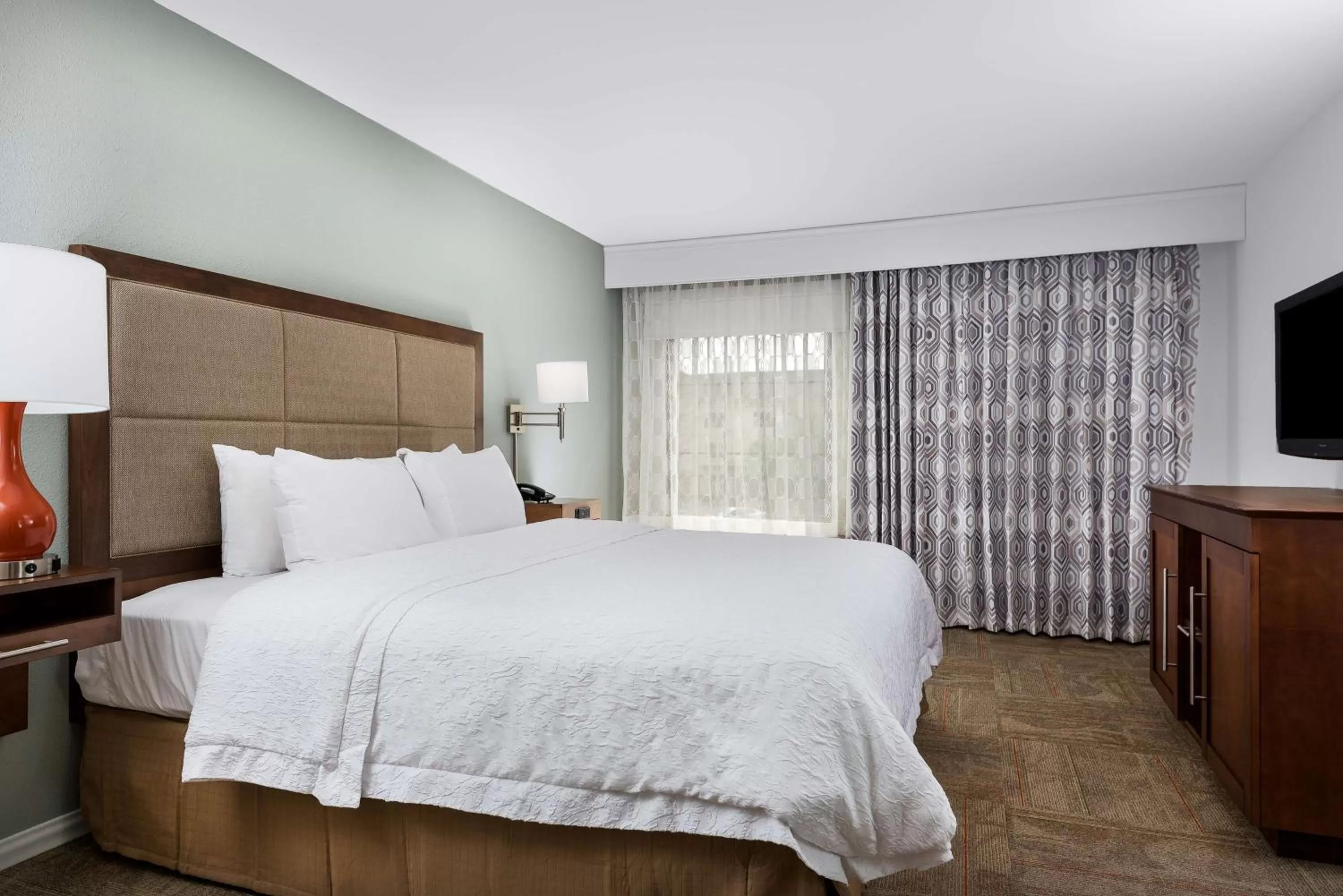 Bed in Hampton Inn & Suites Florence Center