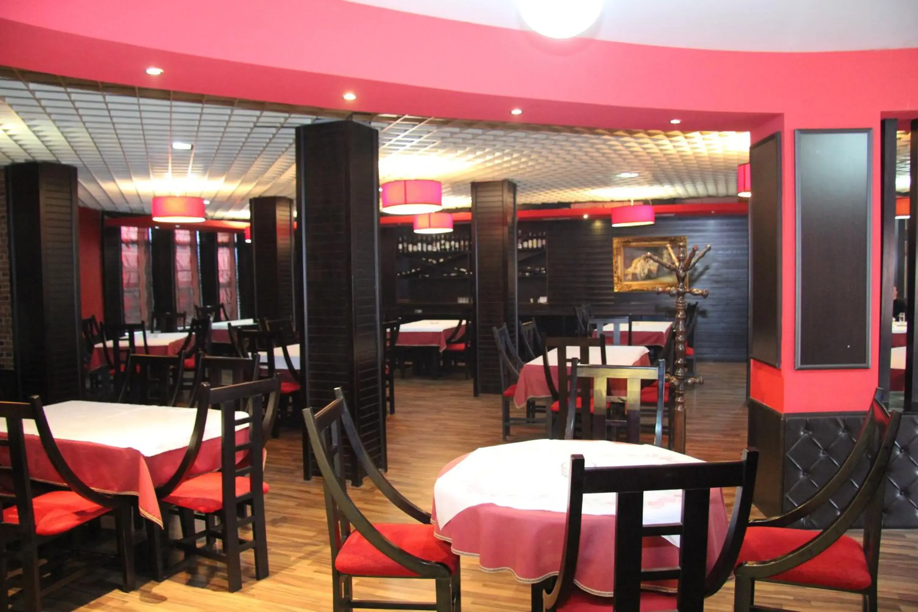Restaurant/Places to Eat in Hotel Argenti
