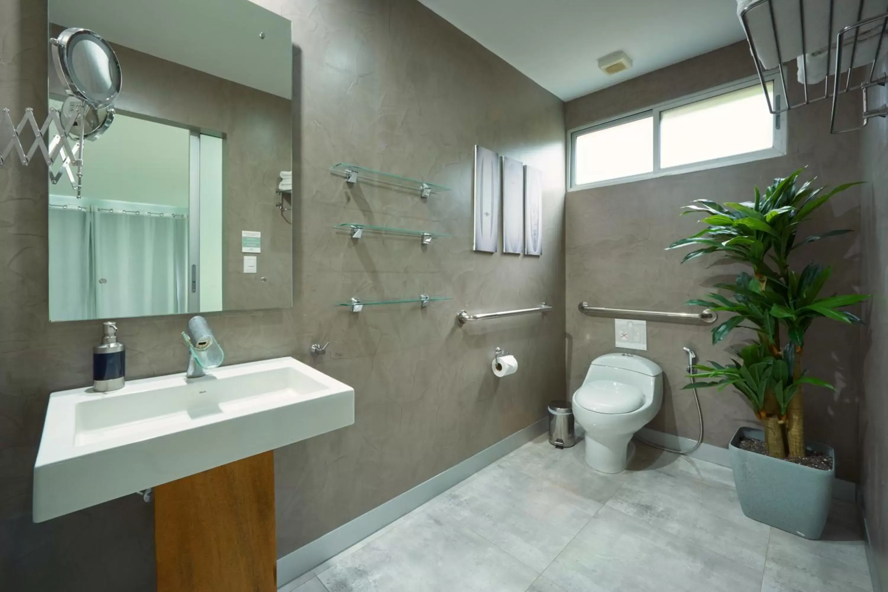 Bathroom in Tamarindo Bay Boutique Hotel - Adults Only