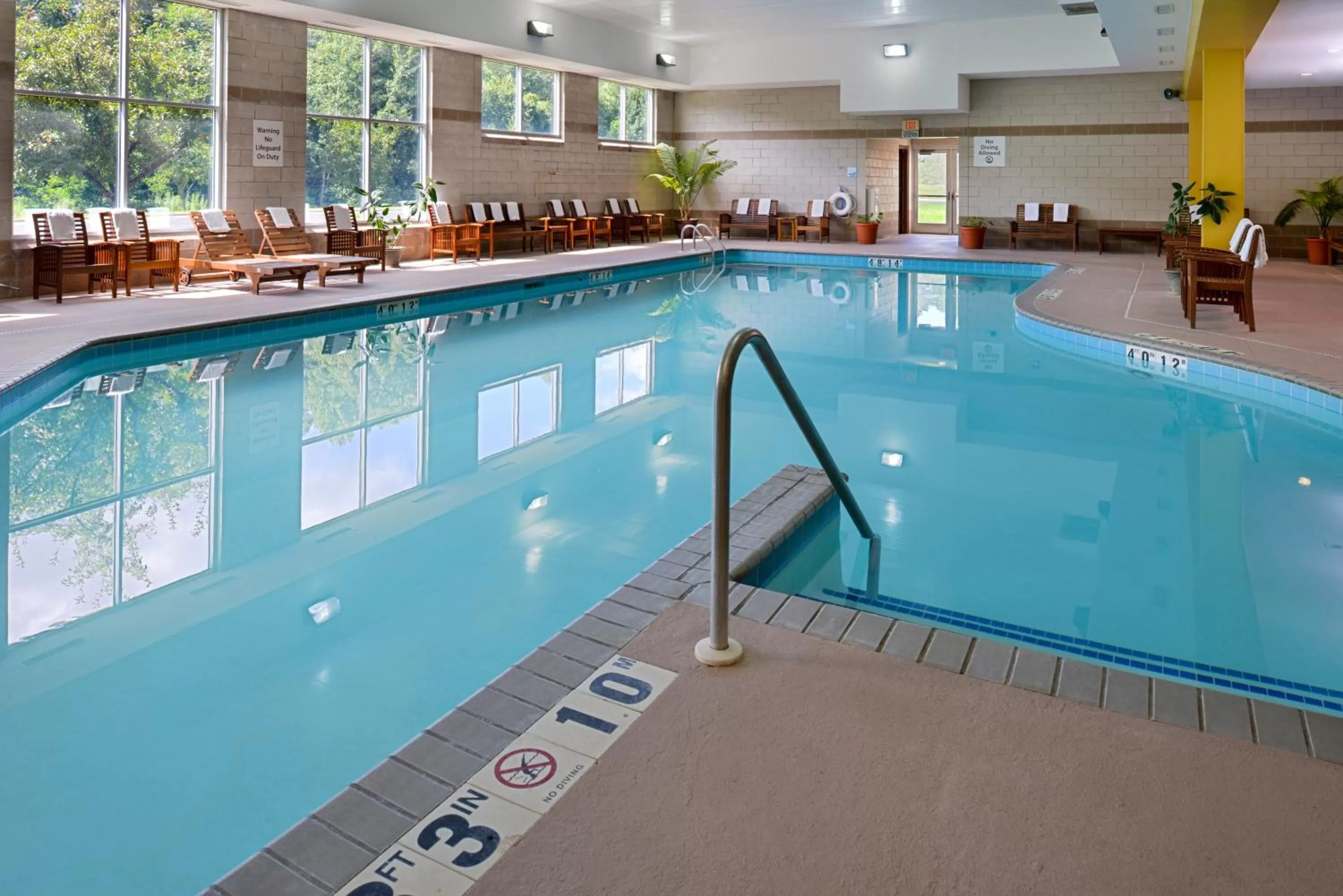 Swimming pool in Holiday Inn Express St Croix Valley by IHG