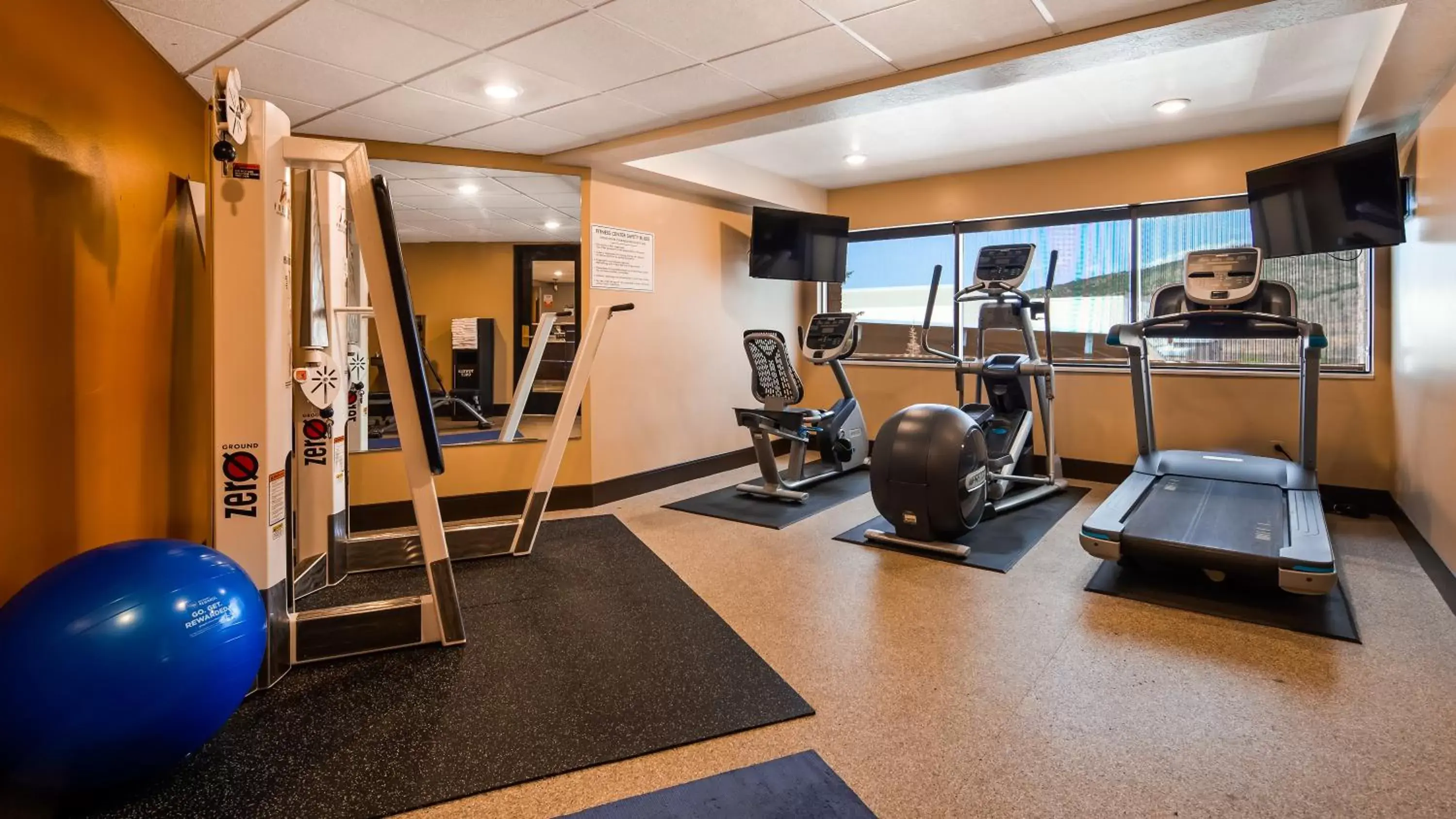 Fitness centre/facilities, Fitness Center/Facilities in Best Western Landmark Inn