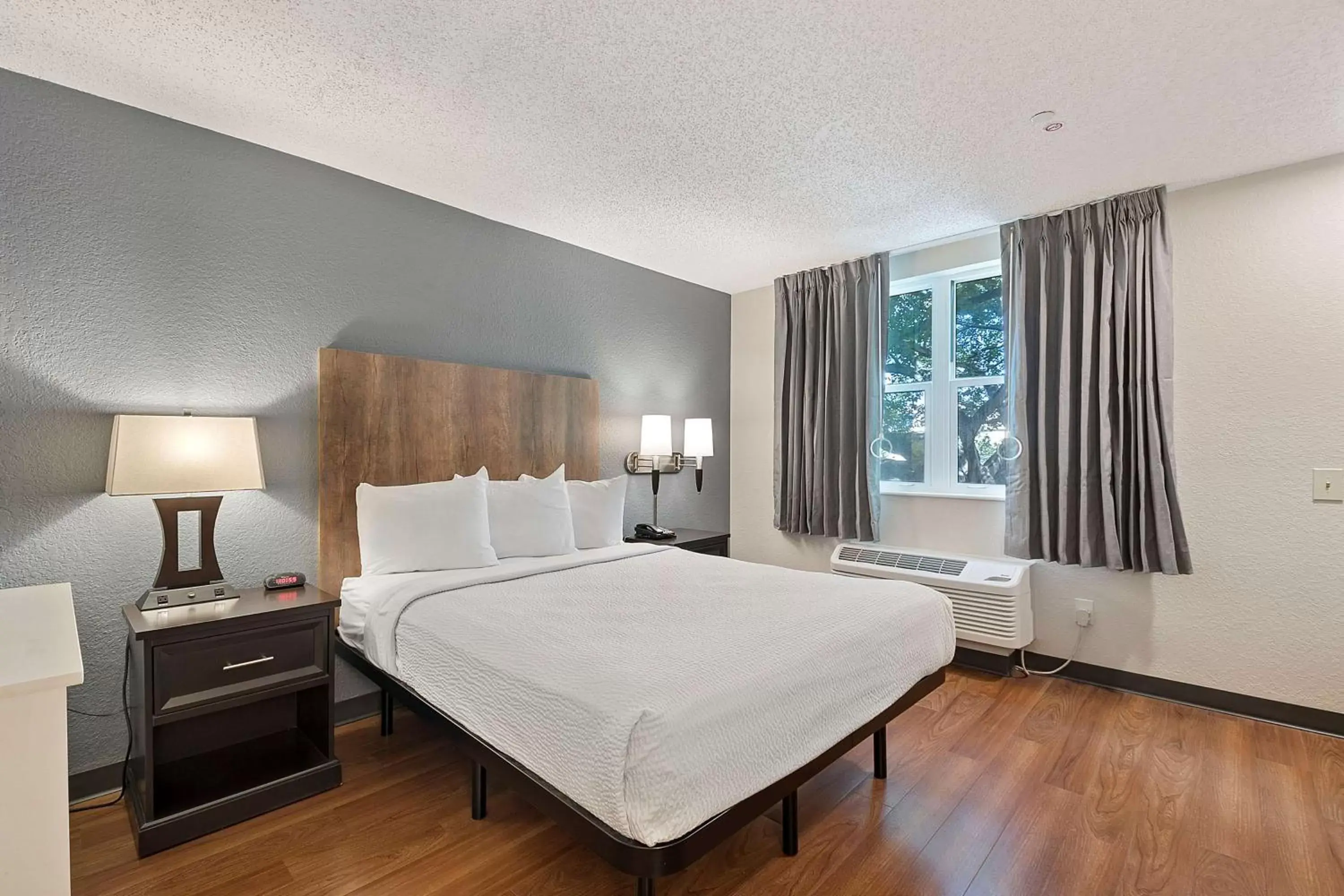 Bedroom, Bed in Extended Stay America Premier Suites - Miami - Coral Gables