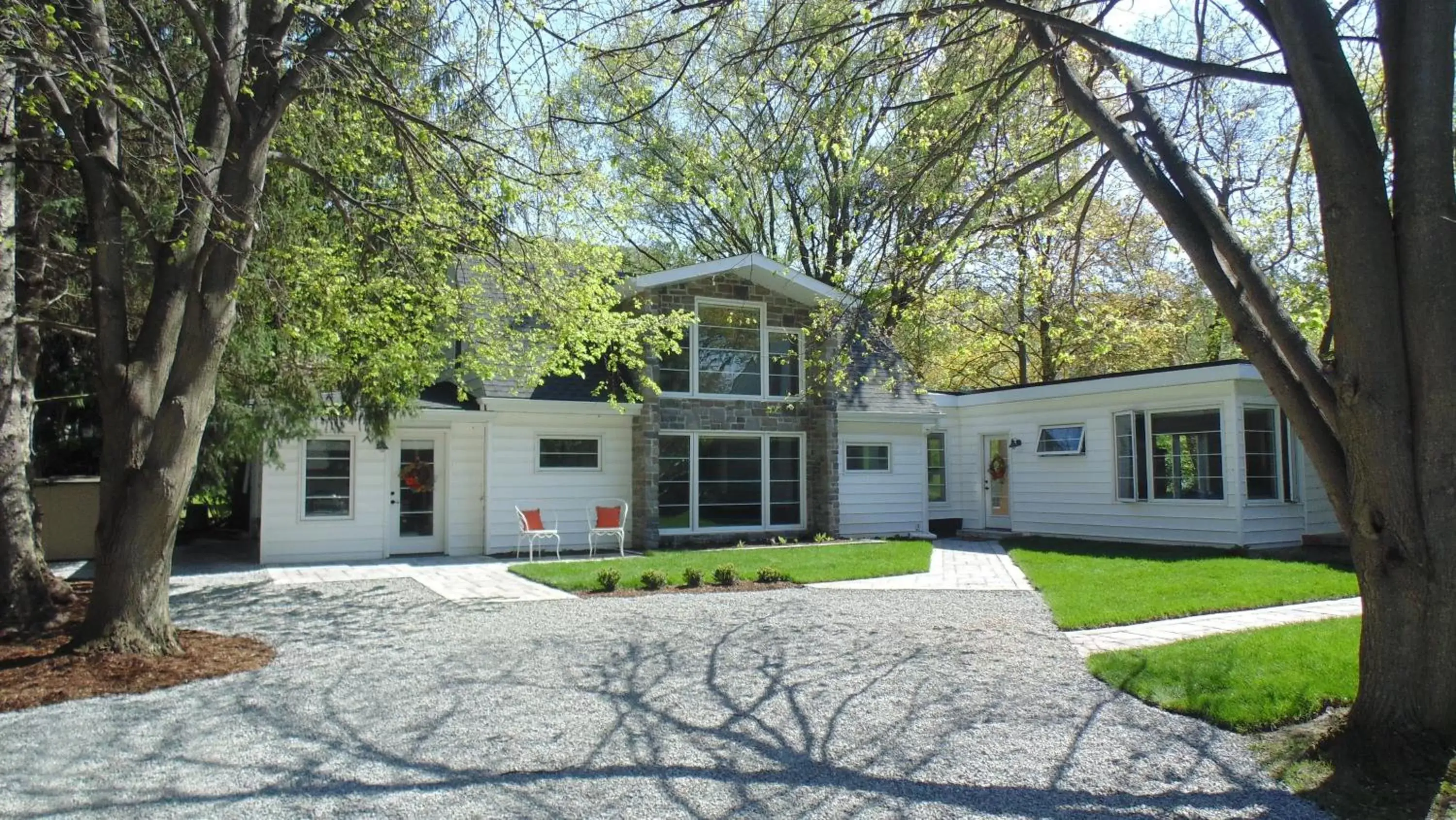 Property Building in Carriage House On Kent