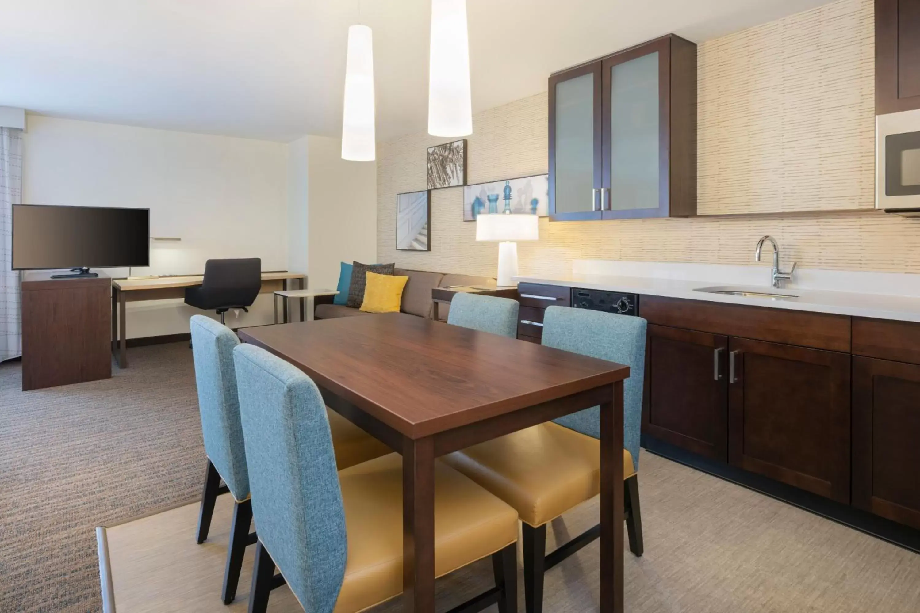 Kitchen or kitchenette in Residence Inn by Marriott Boston Bridgewater