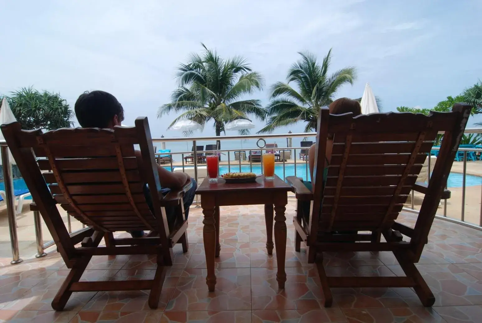 People in Lanta Paradise Beach Resort