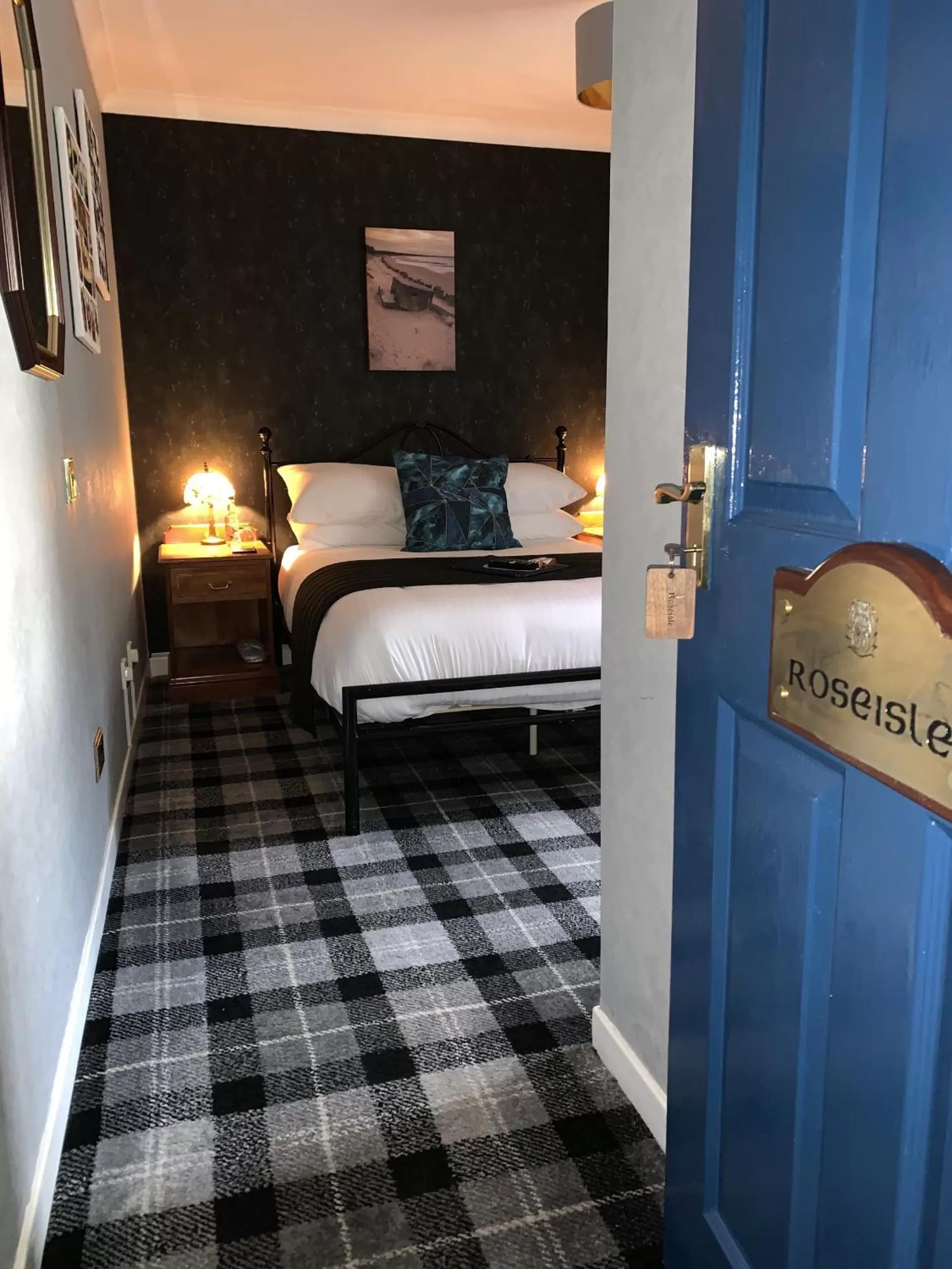 Bedroom, Bed in The Old Mill Inn