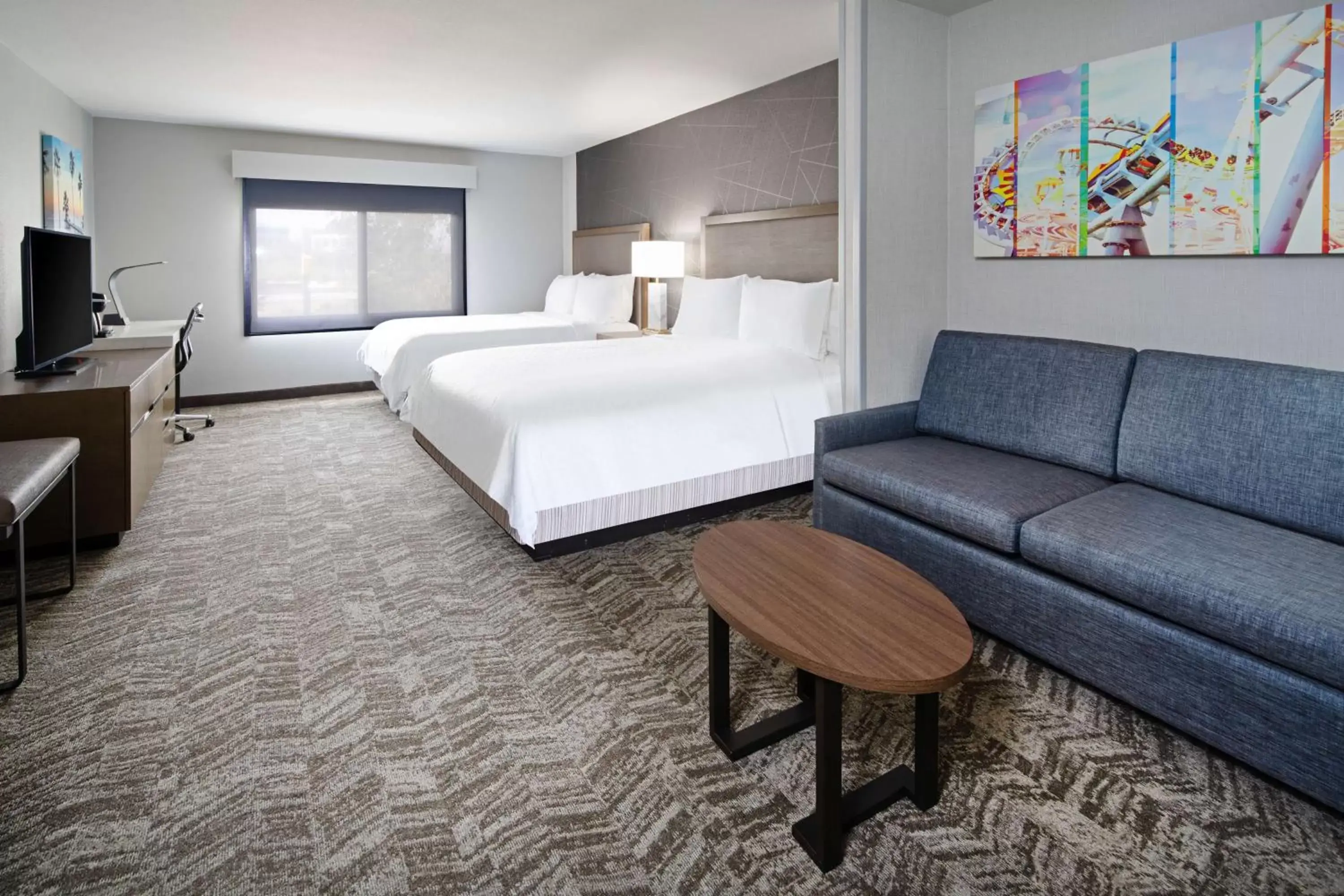 Bedroom in Best Western Valencia/Six Flags Inn & Suites