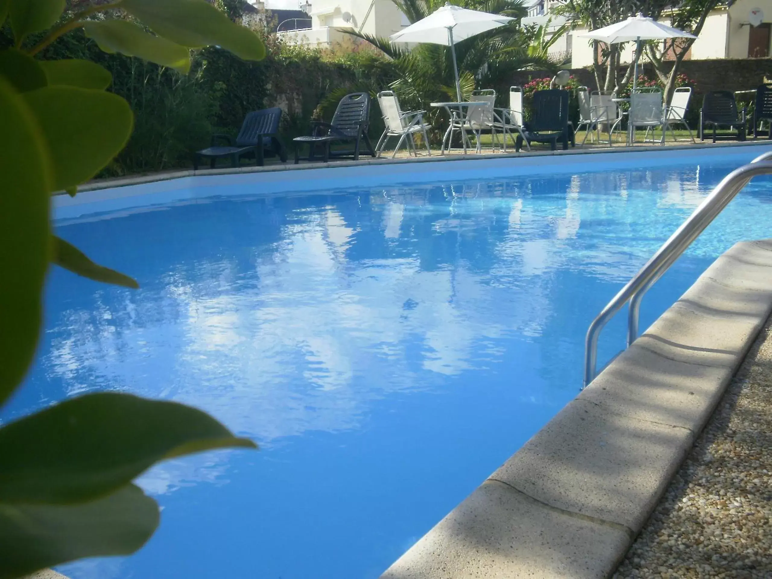 Swimming Pool in Grand Hôtel Bénodet Les Bains de Mer Riviera Bretonne