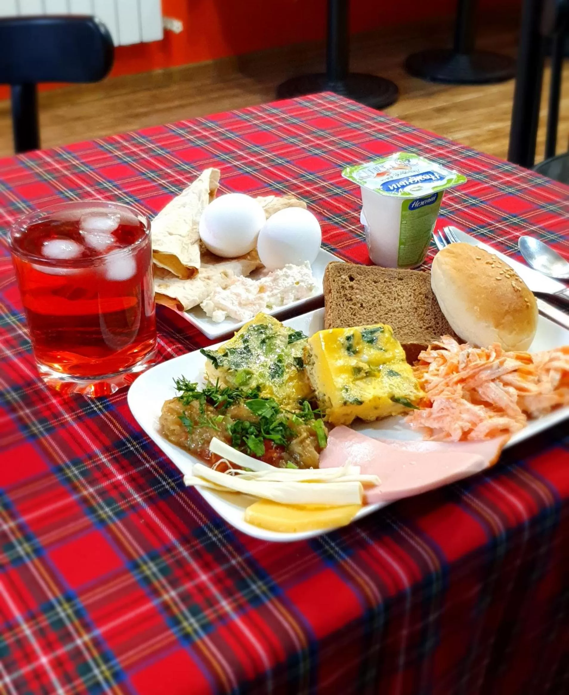 Breakfast in City Centre Hotel By Picnic