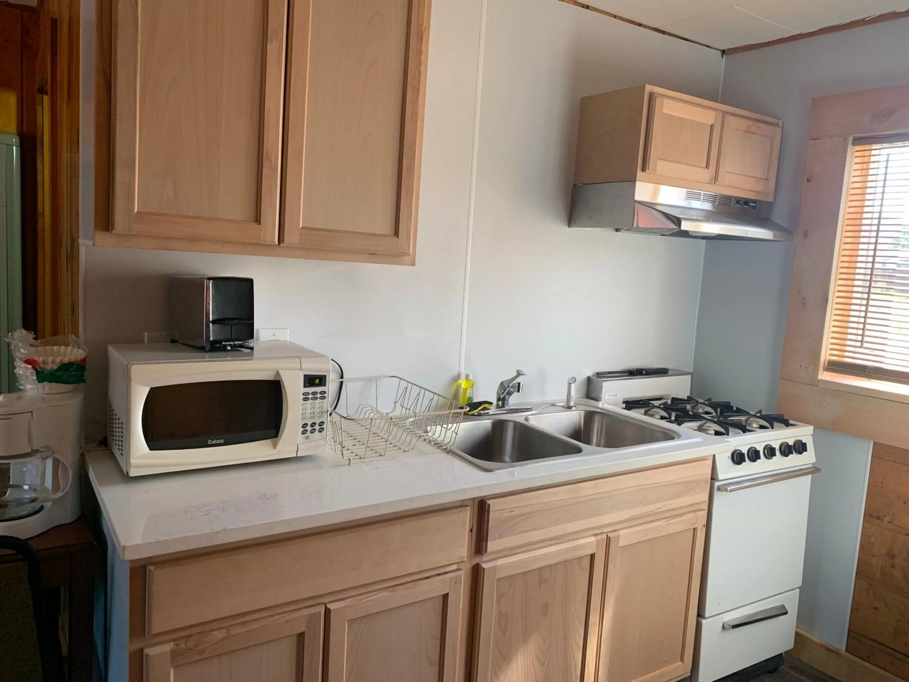 Kitchen or kitchenette in Rainbow Lodge