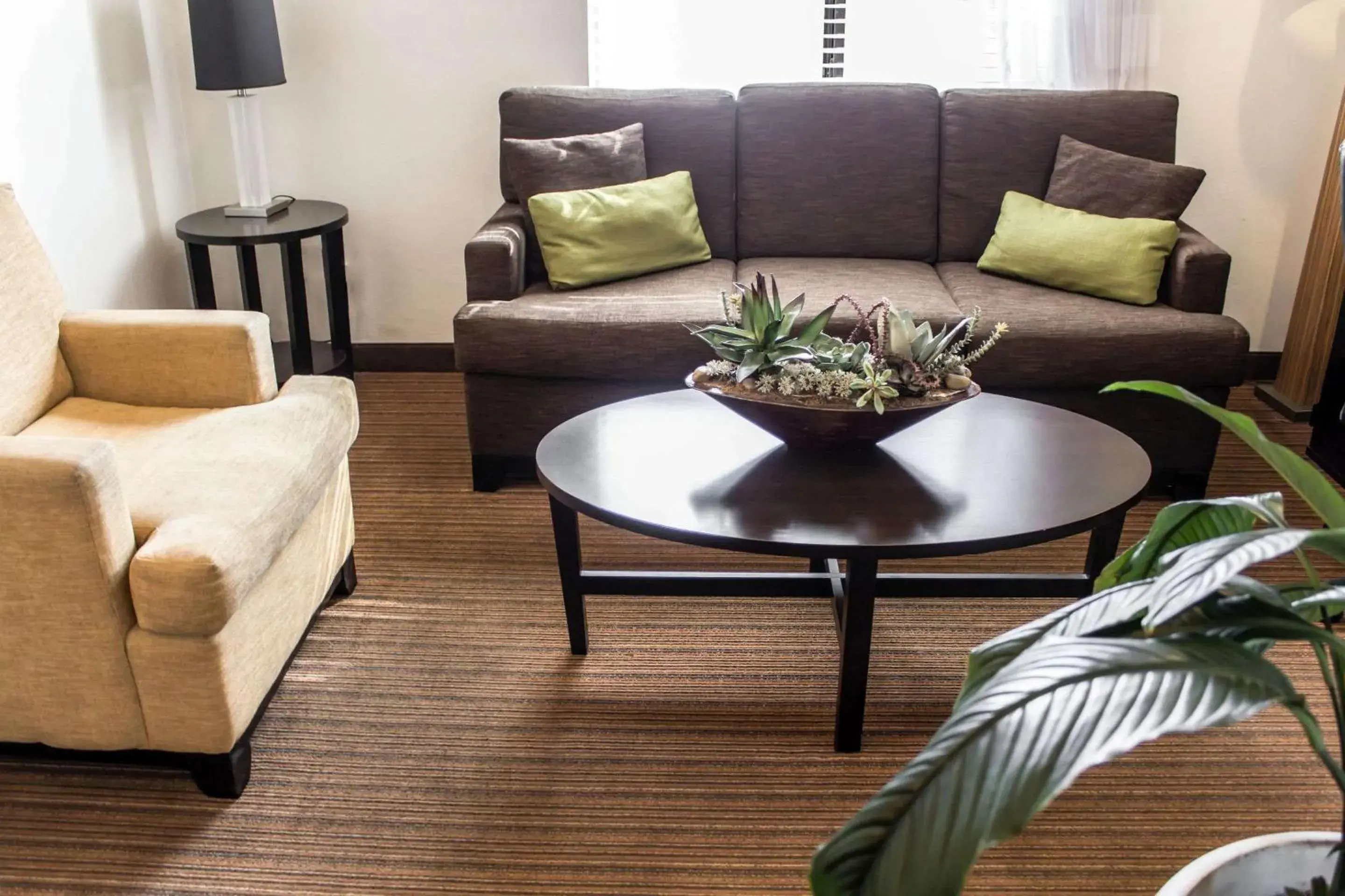 Lobby or reception, Seating Area in Sleep Inn Savannah Gateway I-95