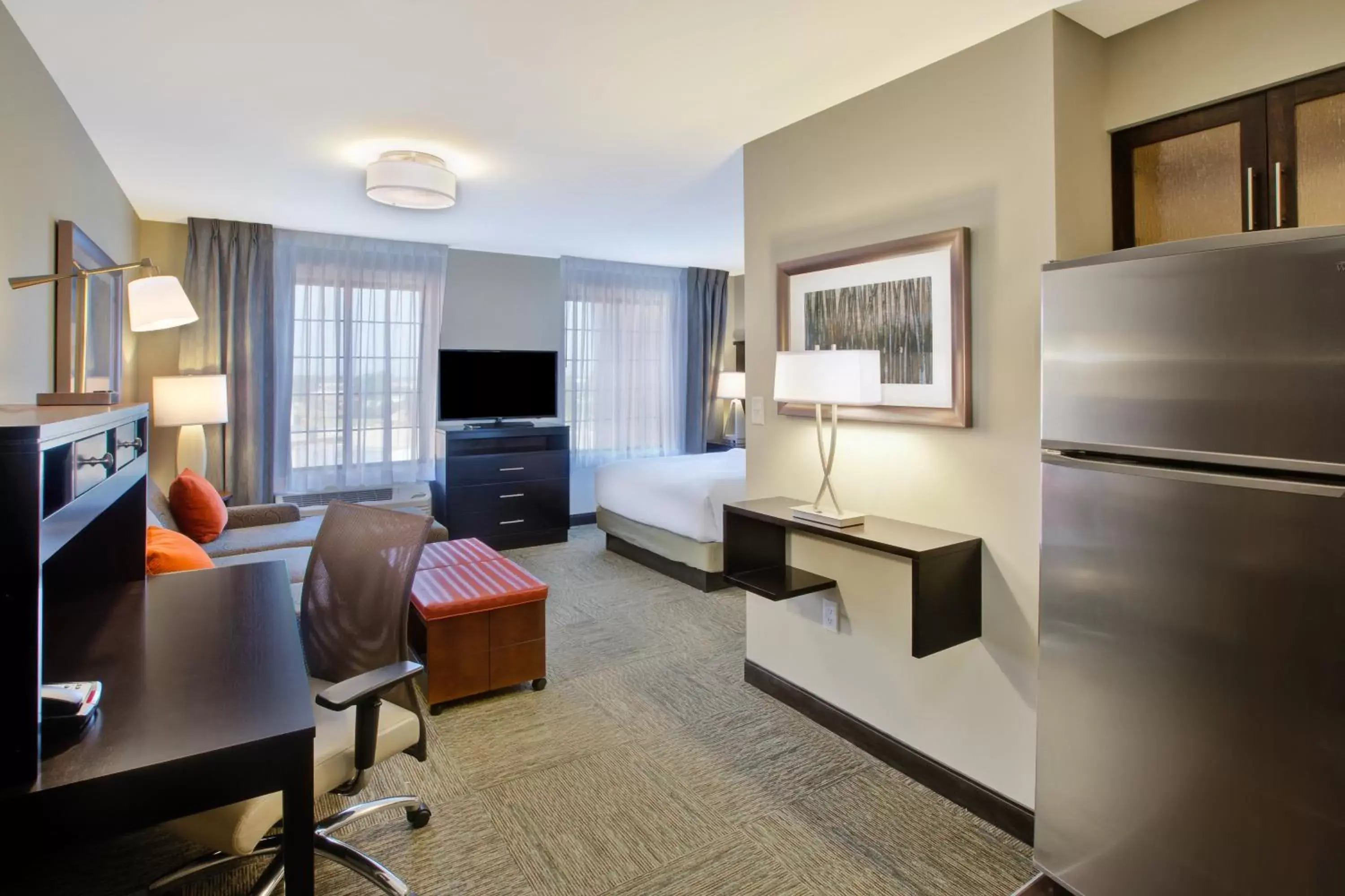 Photo of the whole room, Seating Area in Staybridge Suites - Benton Harbor-St. Joseph, an IHG Hotel