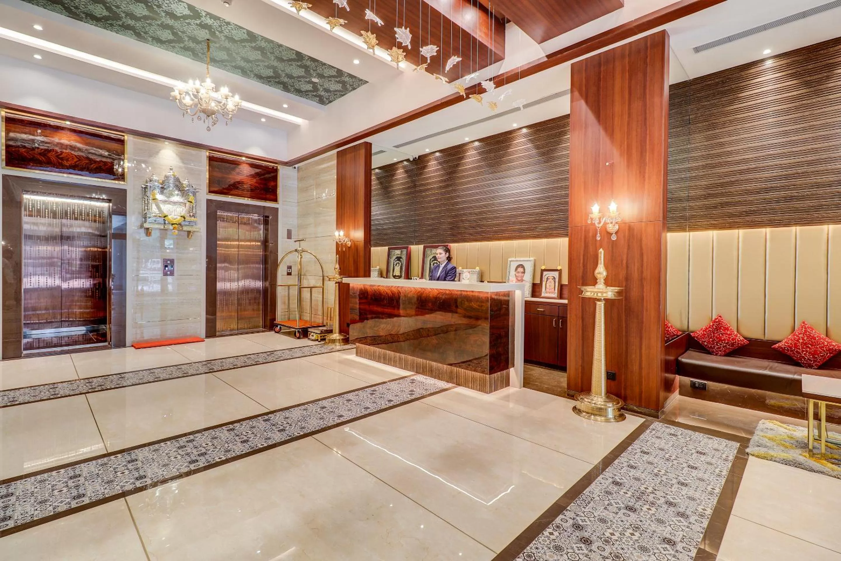 Lobby or reception in Hotel Gurudev Grand