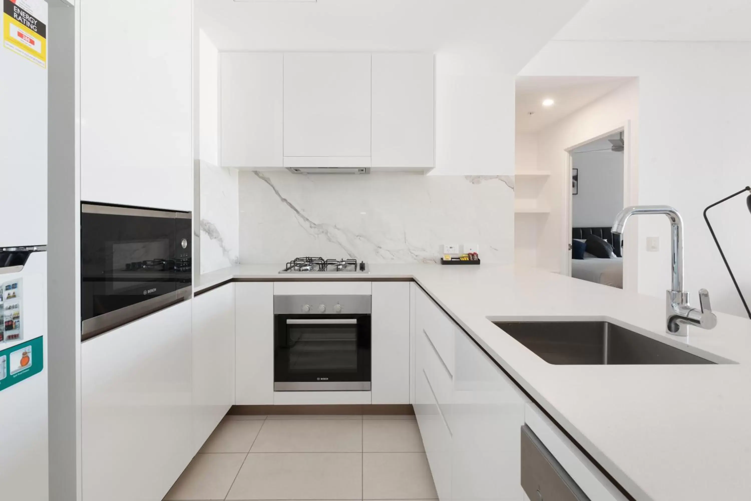 Kitchen or kitchenette, Kitchen/Kitchenette in Hope Street Apartments by CLLIX