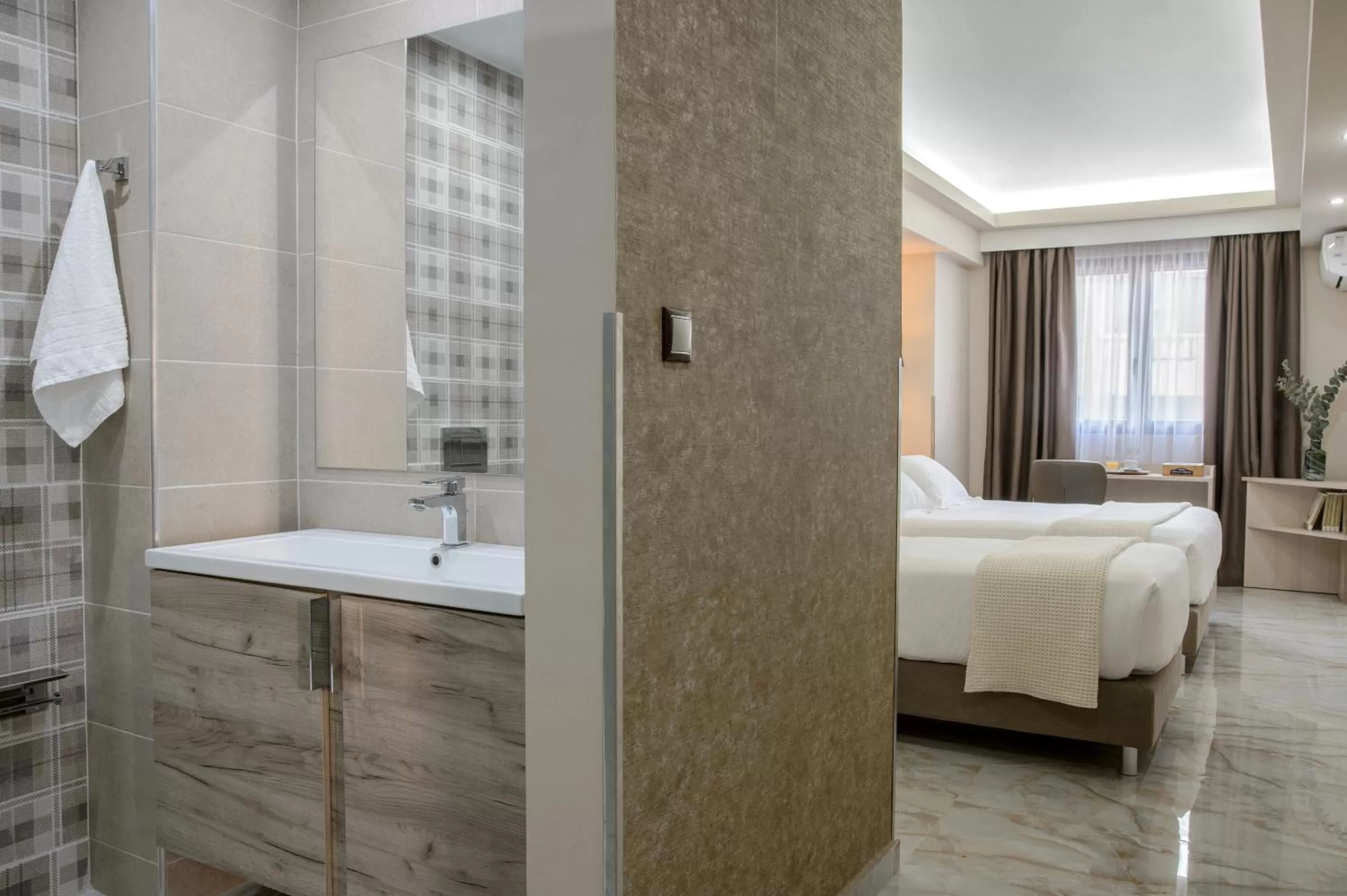 Photo of the whole room, Bed in Athens Starlight Hotel