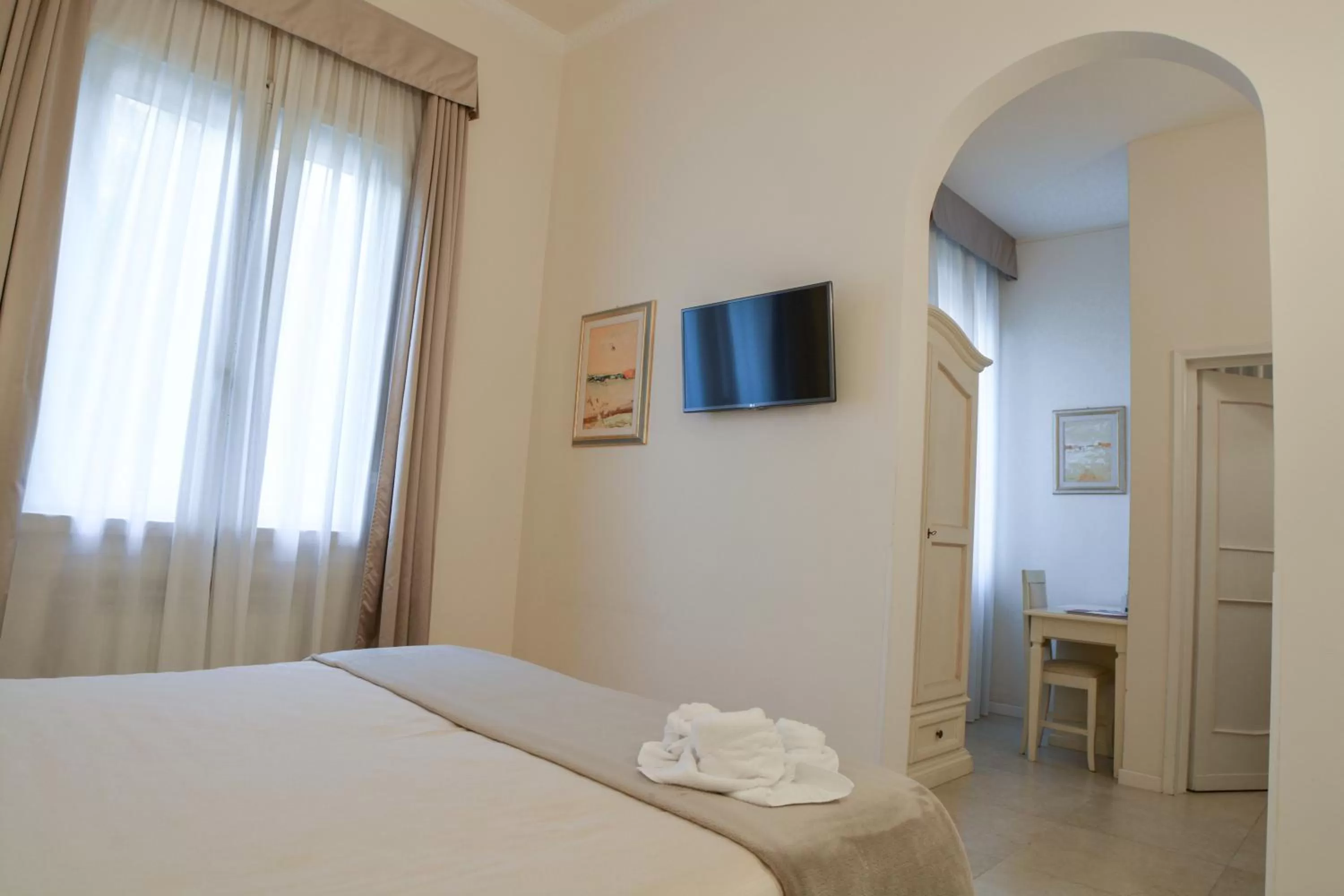 Photo of the whole room, Bed in Dimora Salviati