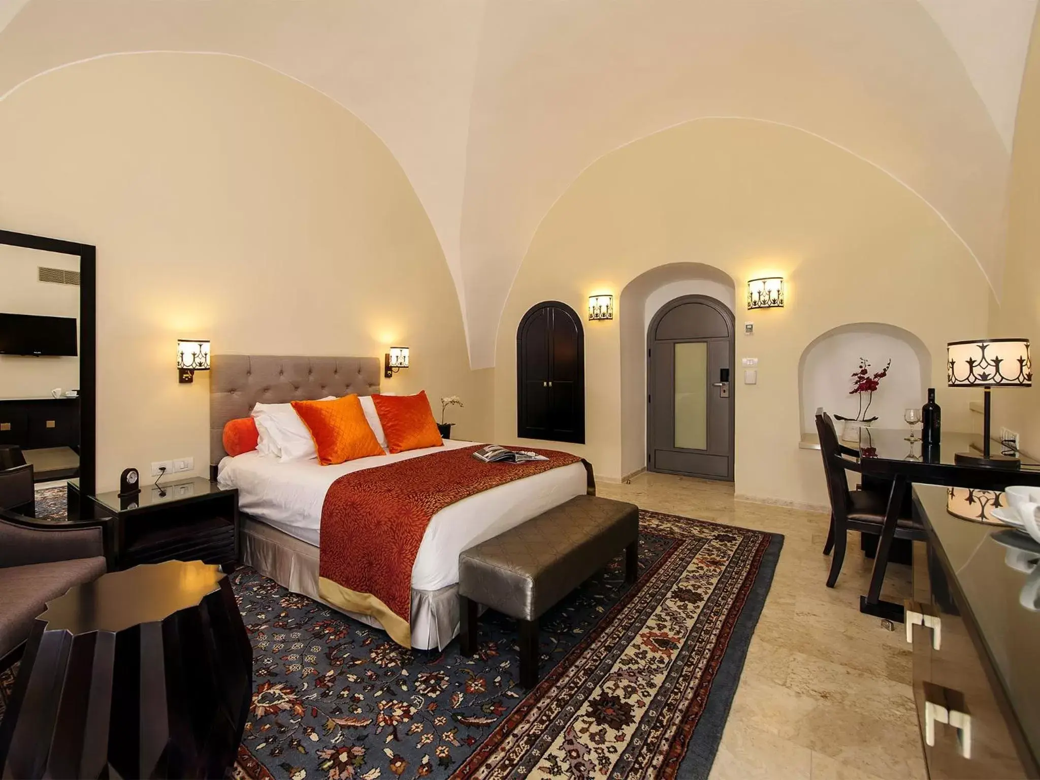 Bedroom, Bed in The Sephardic House Hotel in The Jewish Quarter