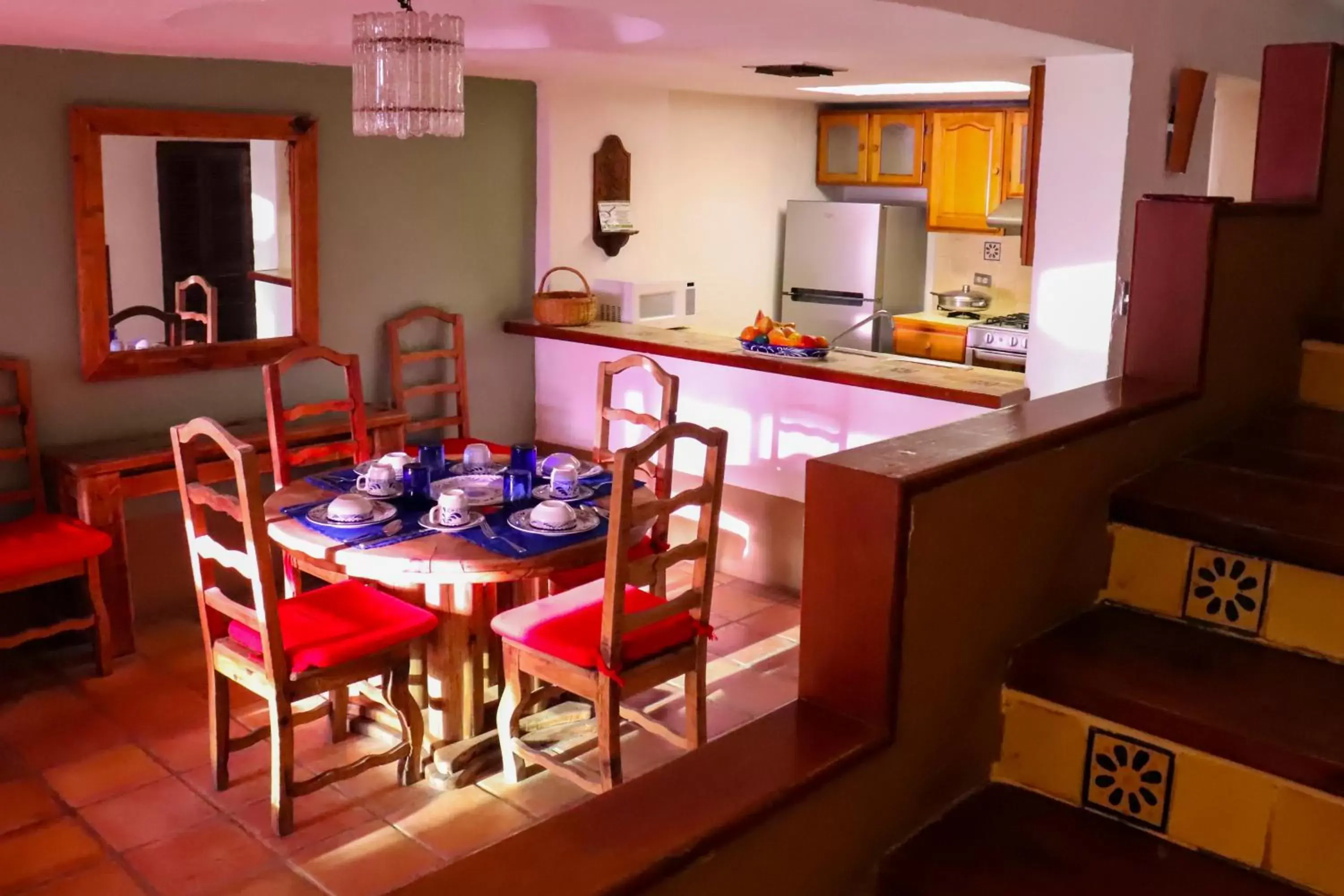 Kitchen/Kitchenette in Villas El Rancho Green Resort