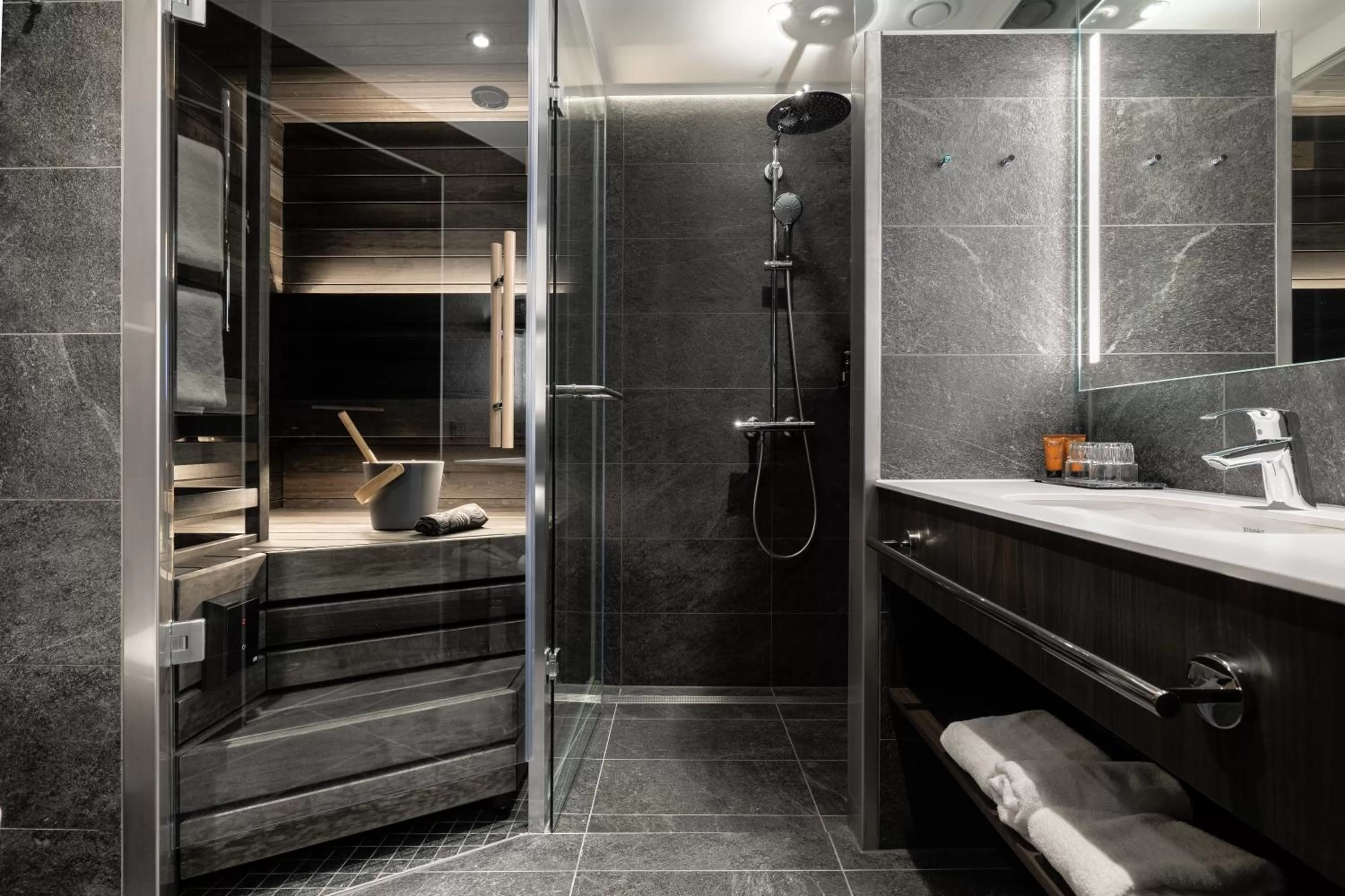 Shower in Lapland Hotels Arena